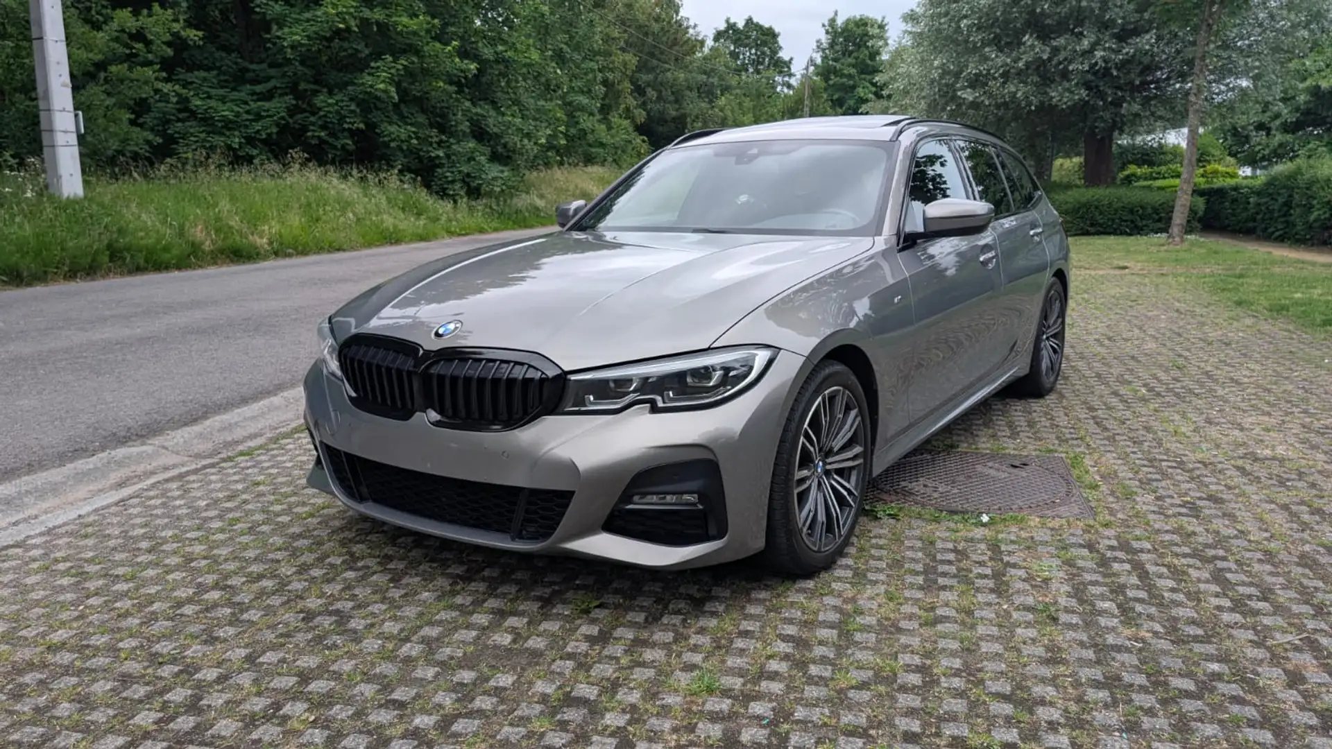 BMW 320 320d Touring xDrive Aut. M Sport - 1