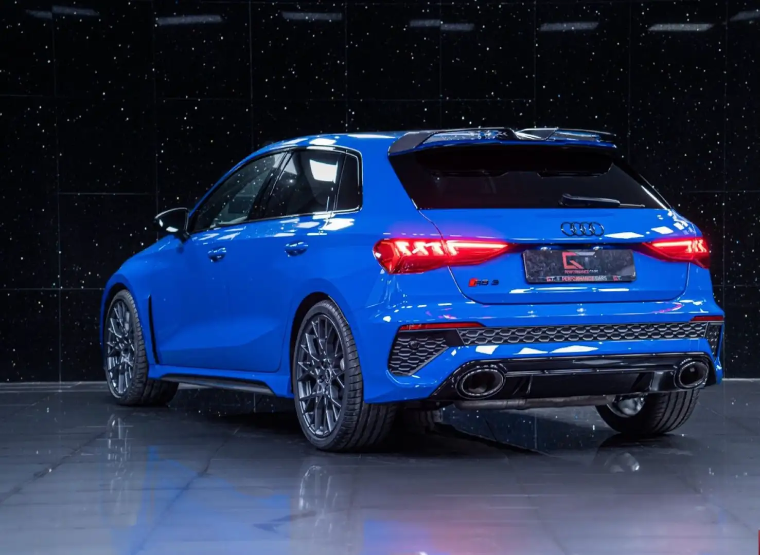Audi RS3 Performance SB TFSI quattro S-tronic Bleu - 2