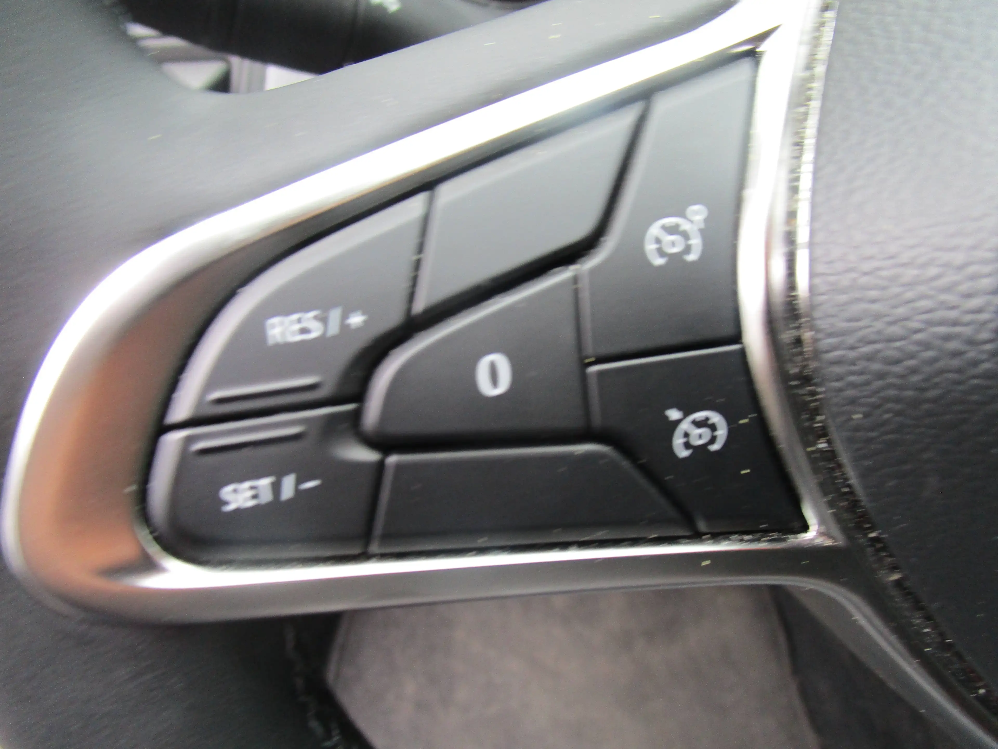 Renault Clio Clio 1.0 TCe Evolution — photo 12