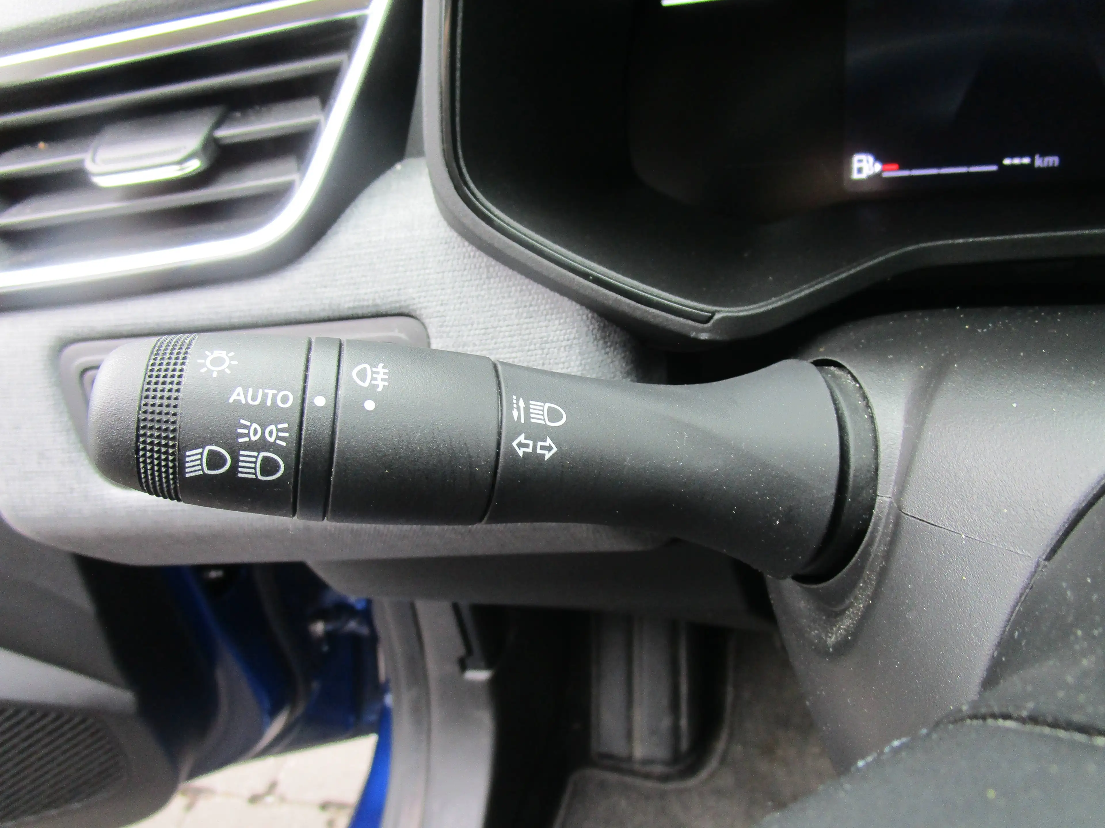 Renault Clio Clio 1.0 TCe Evolution — photo 14