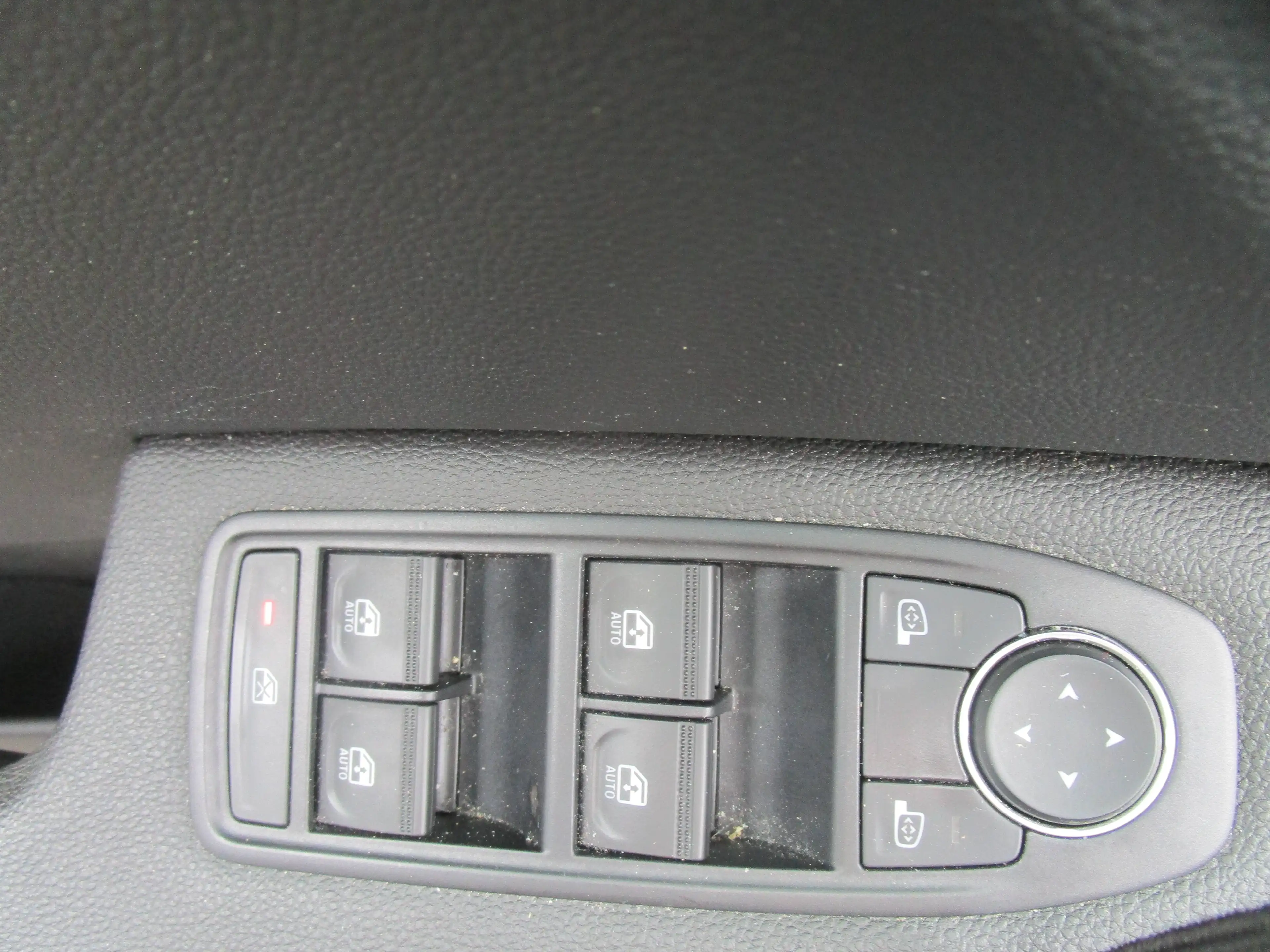 Renault Clio Clio 1.0 TCe Evolution — photo 10