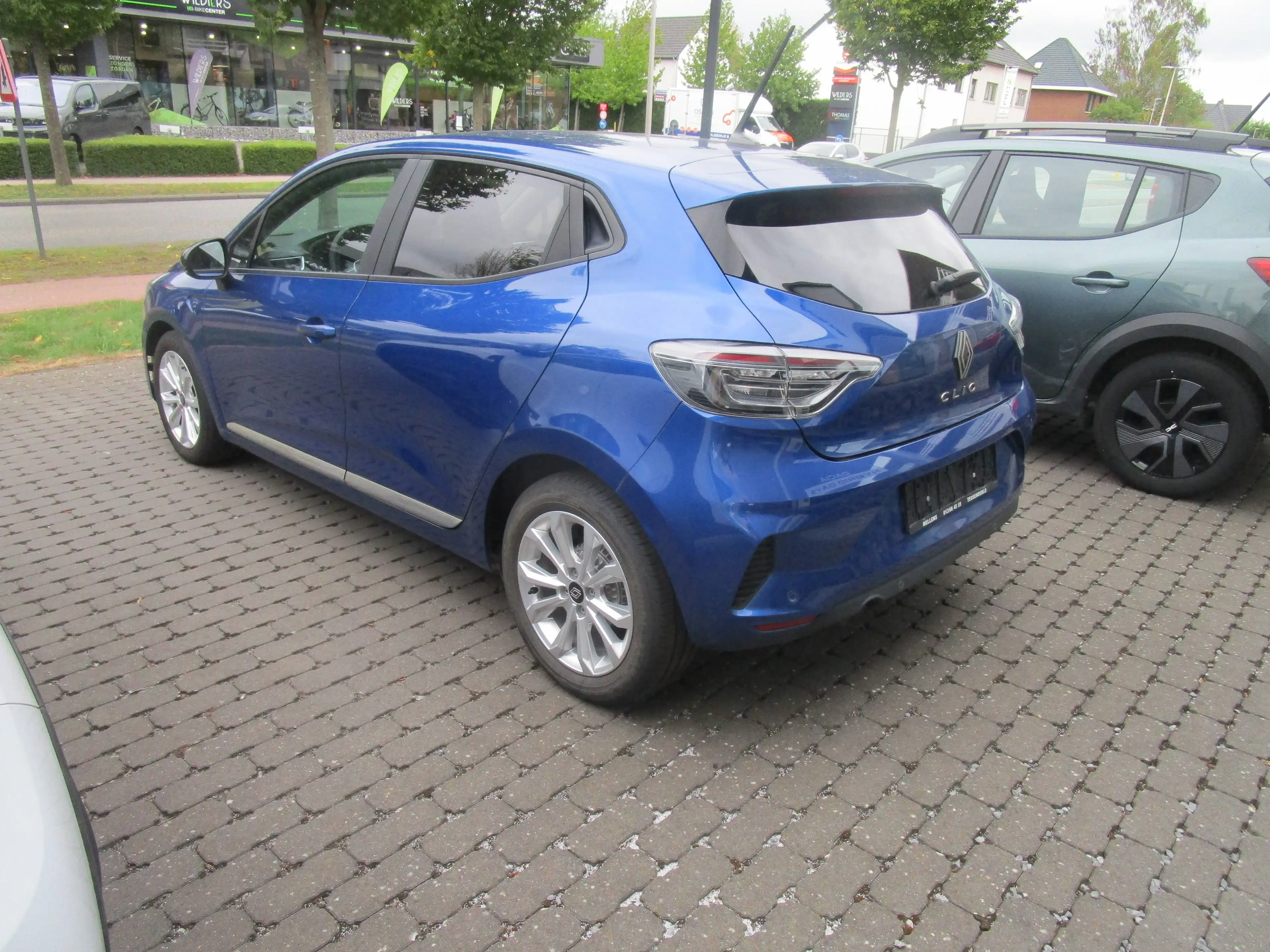 Renault Clio Clio 1.0 TCe Evolution — photo 3