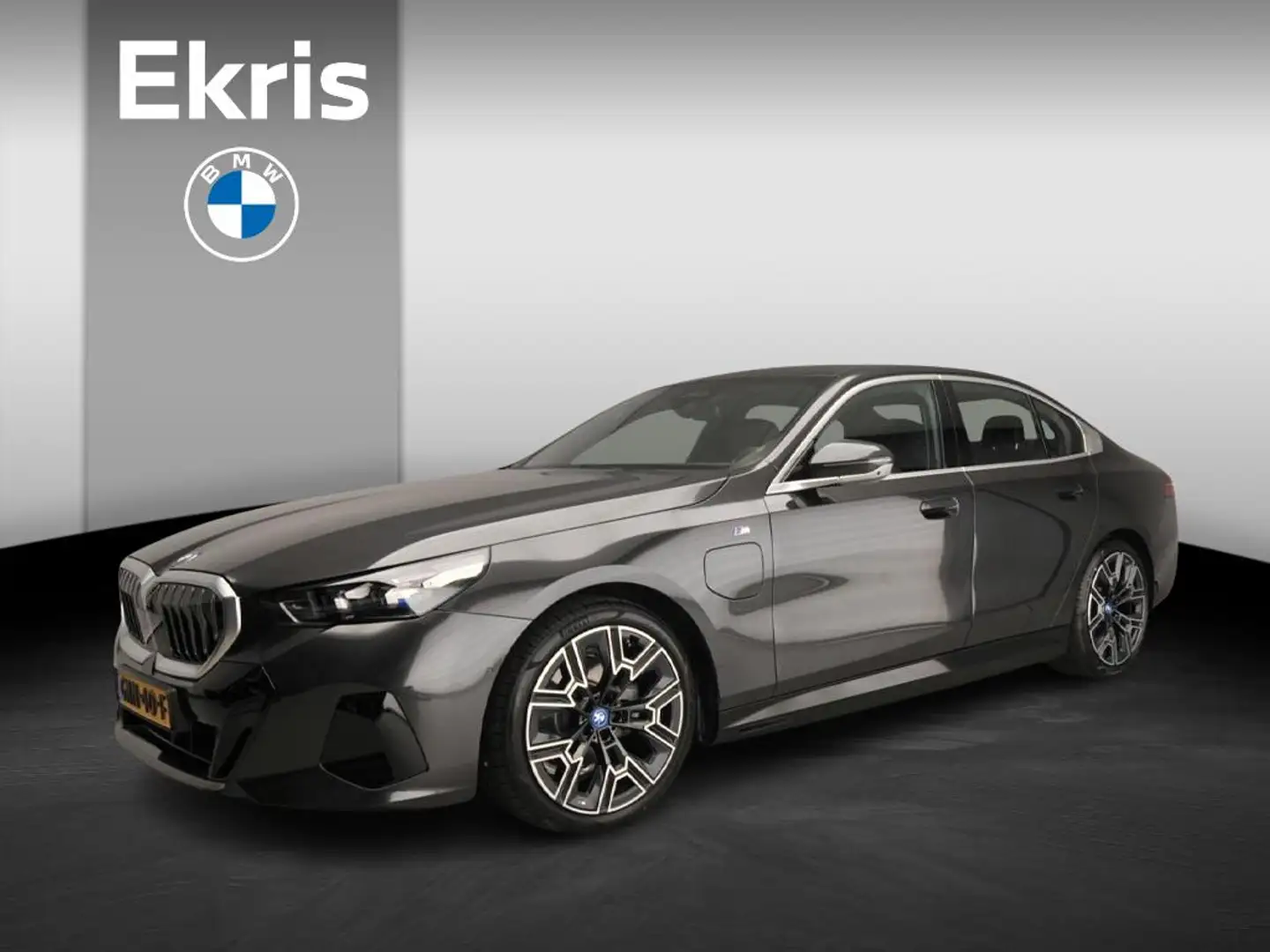 BMW 530 5 Serie Sedan 530e M-Sportpakket / Panoramadak / C Grijs - 1