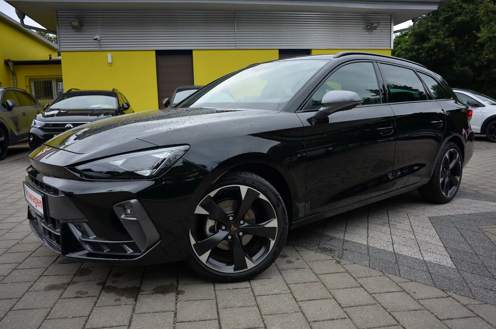 CUPRA Leon 1.5 eTSI ST +e.AHK+el.HECKKLAPPE+ACC+KAMERA Noir - 1