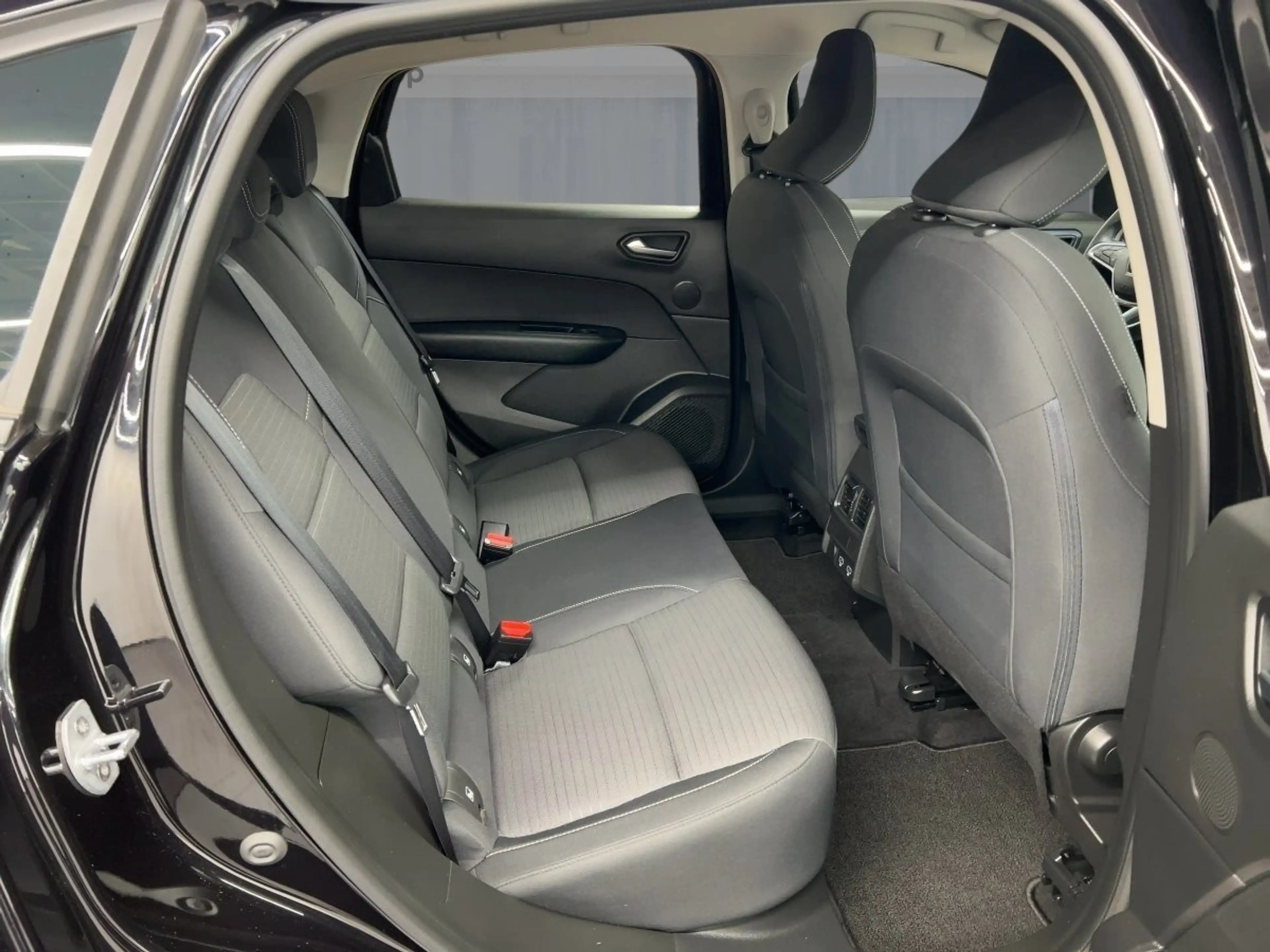 Renault Arkana EQUILIBRE TCe 140 EDC RÜCKFAHRKAMERA — photo 9