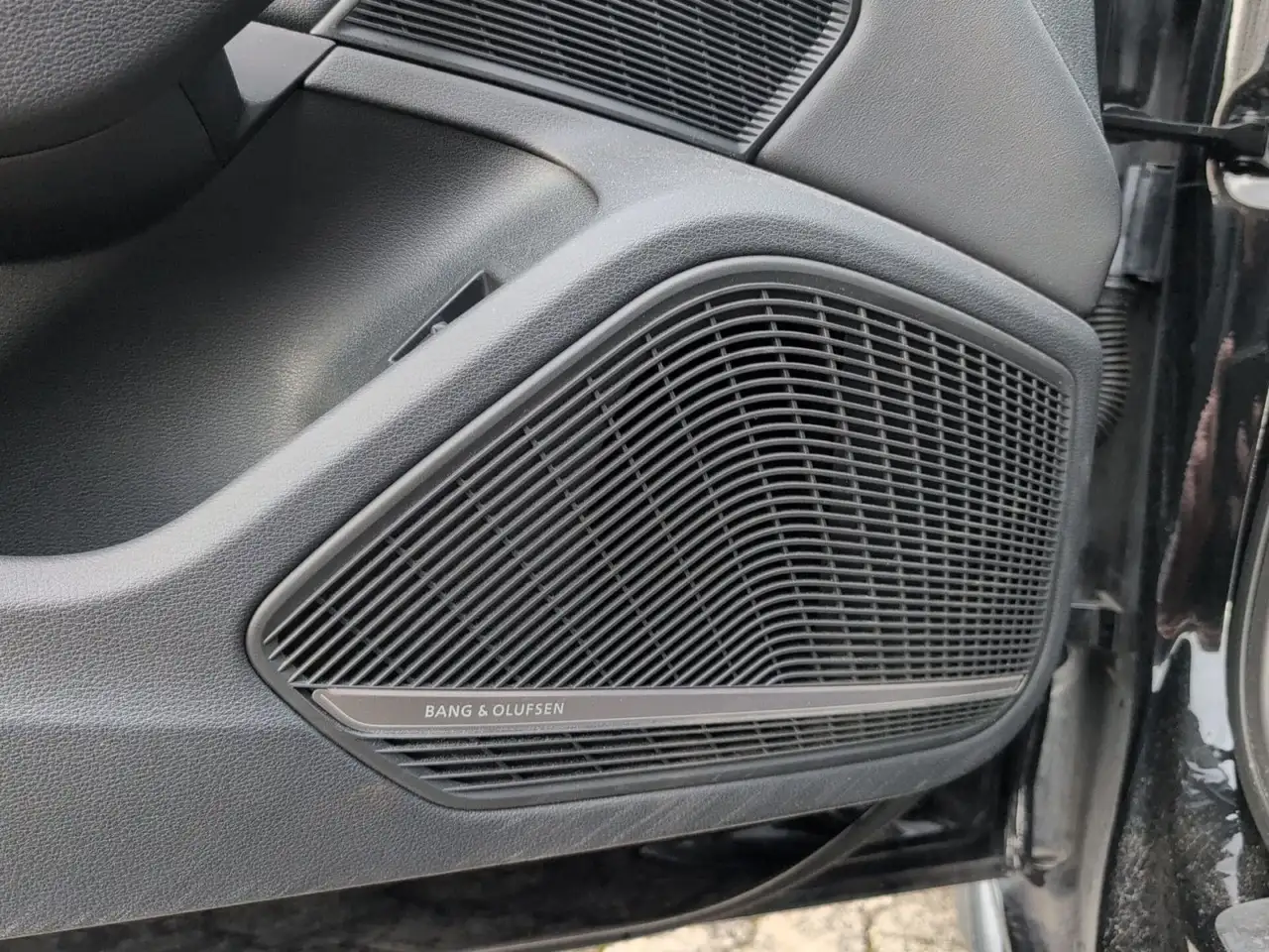 Audi A4 45 TFSI quattro s-line BusiPaket RFK B& 16