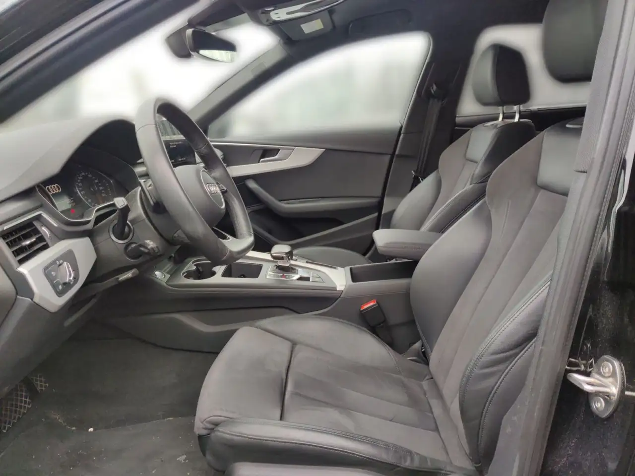 Audi A4 45 TFSI quattro s-line BusiPaket RFK B& 10