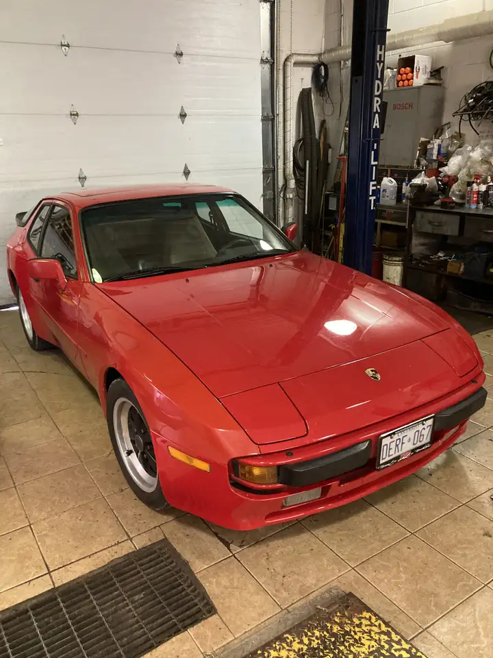 Porsche 944 снимка Porsche 944