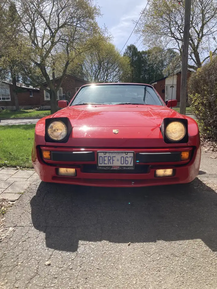 Porsche 944 снимка Porsche 944