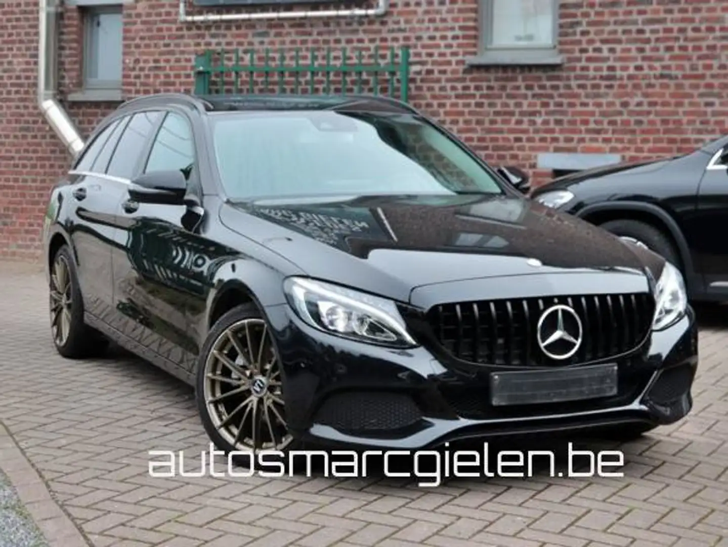 Mercedes-Benz C 200 d, Automatic, Navi, Dodehoek, Tempomat, LED Černá - 1