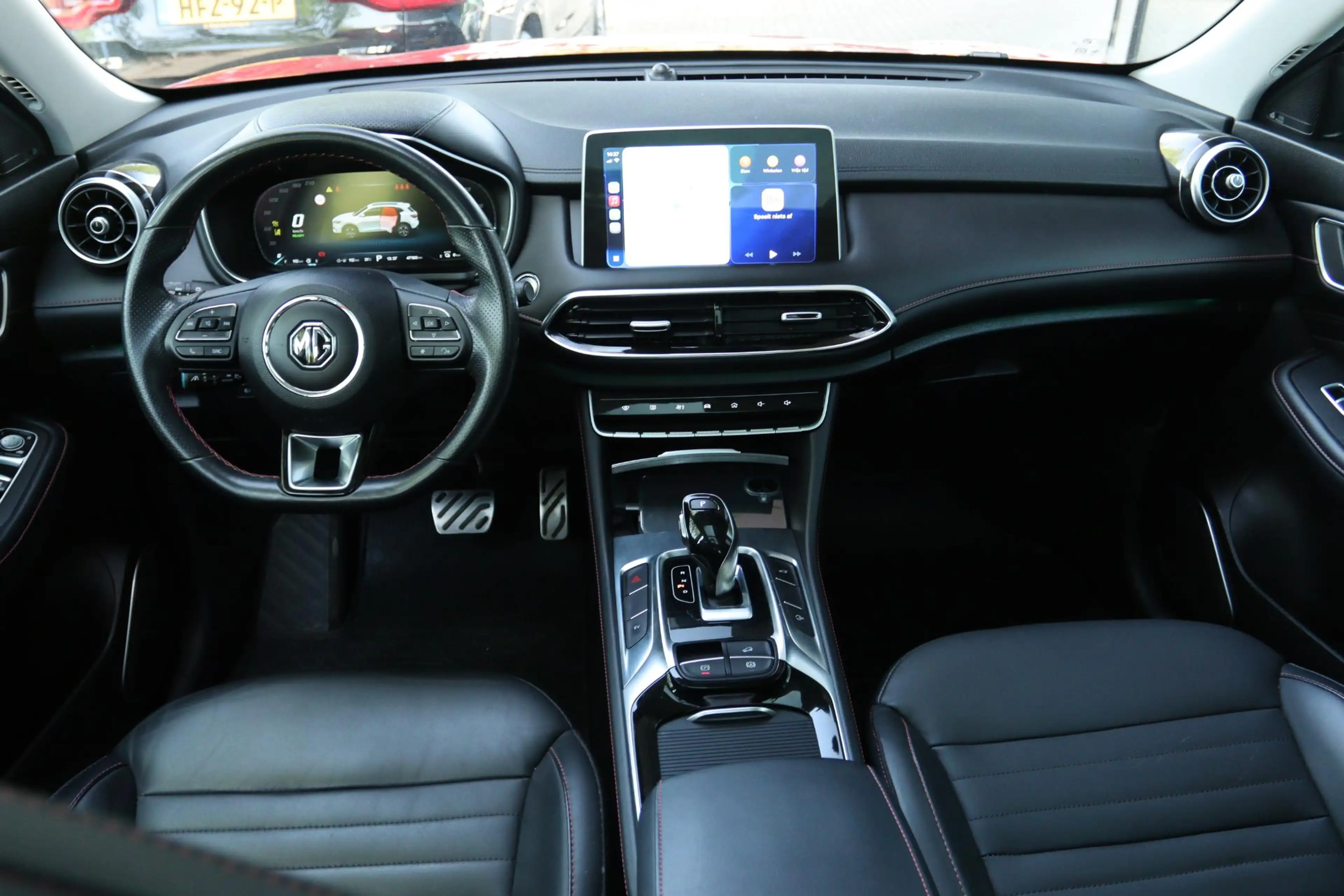 MG EHS 1.5 TGDI LUXURY AUT. | PANO | CARPLAY | 360 CAMERA — photo 14