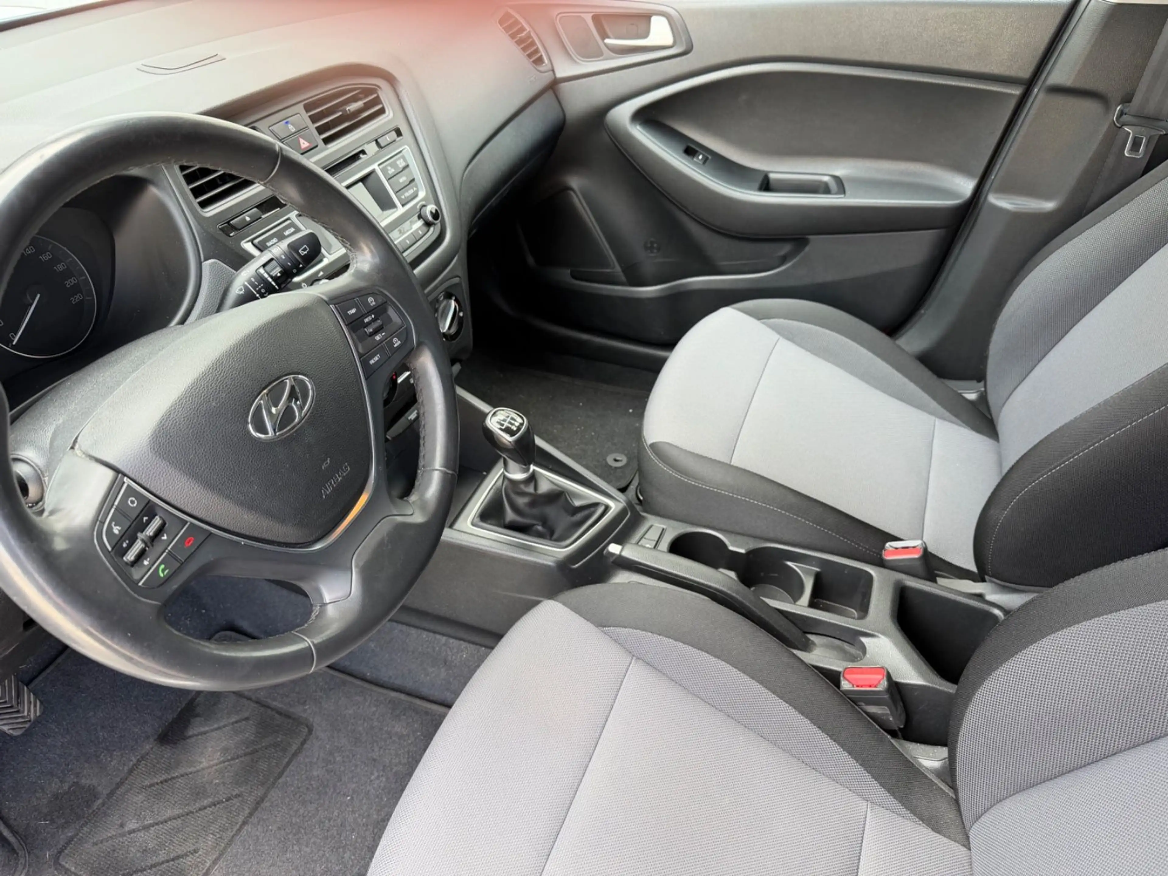 Hyundai i20 Classic — photo 6