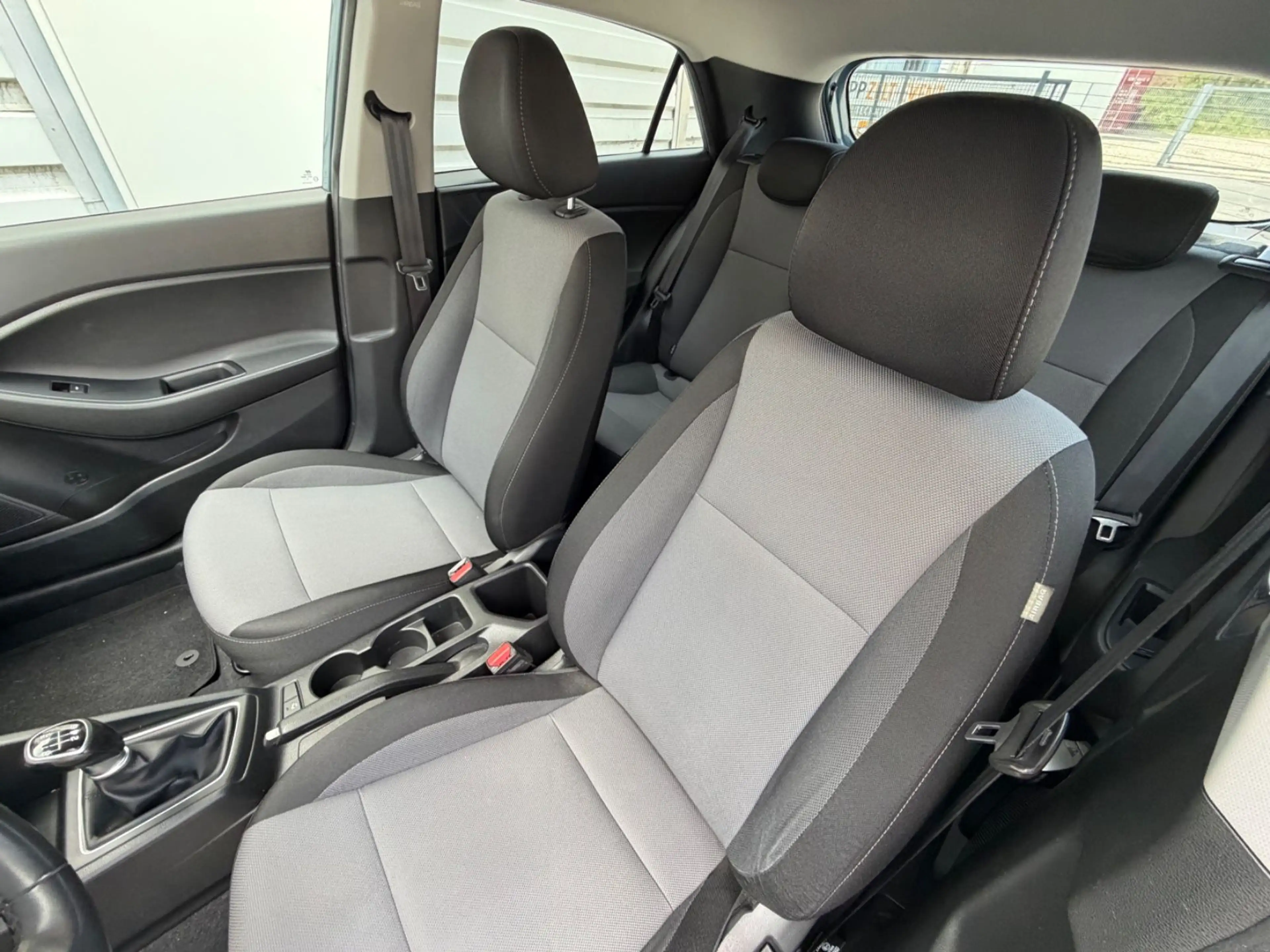 Hyundai i20 Classic — photo 7