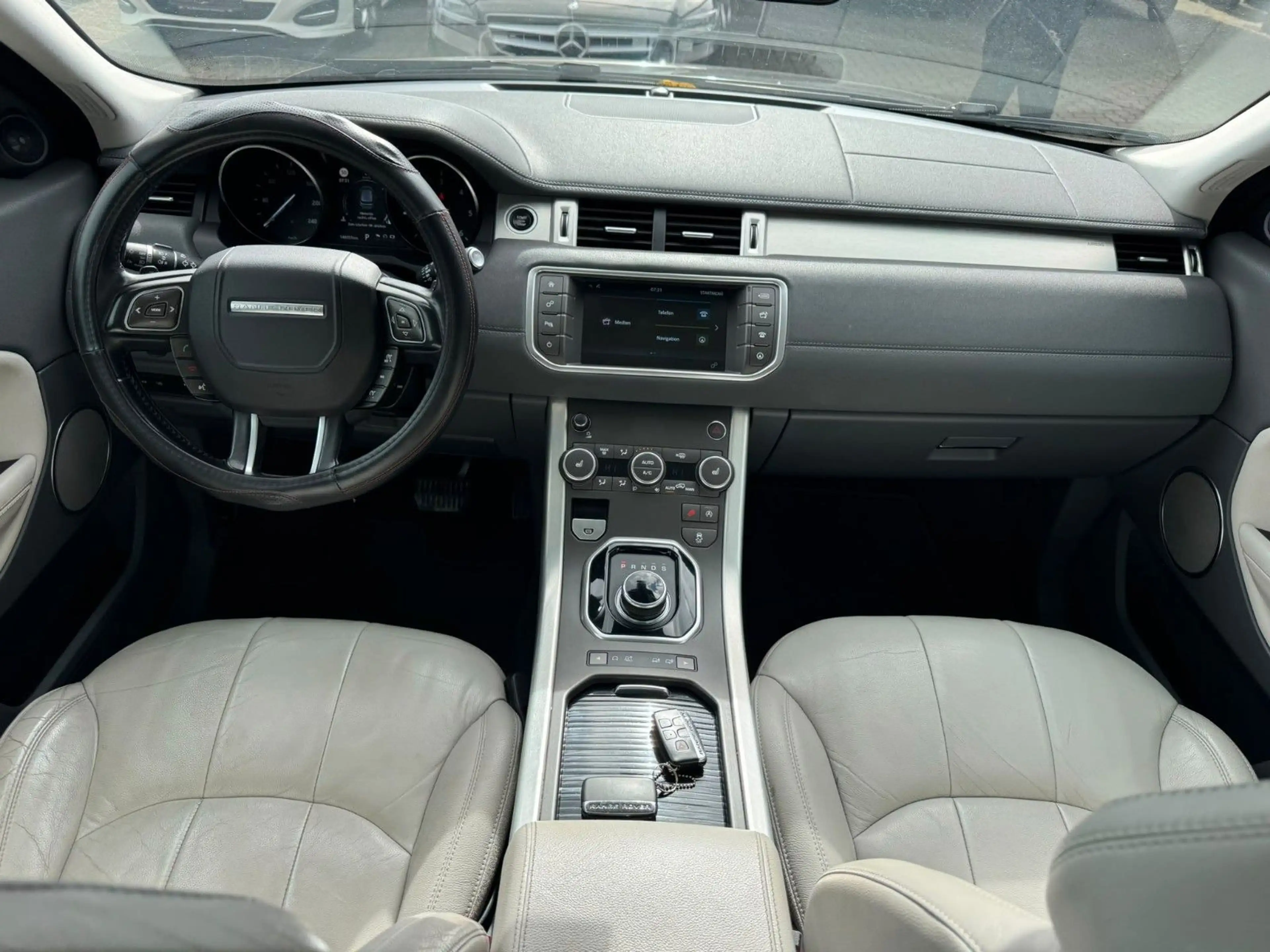 Land Rover Range Rover Evoque SE Dynamic AUTOM°LEDER°SITZH! — photo 12