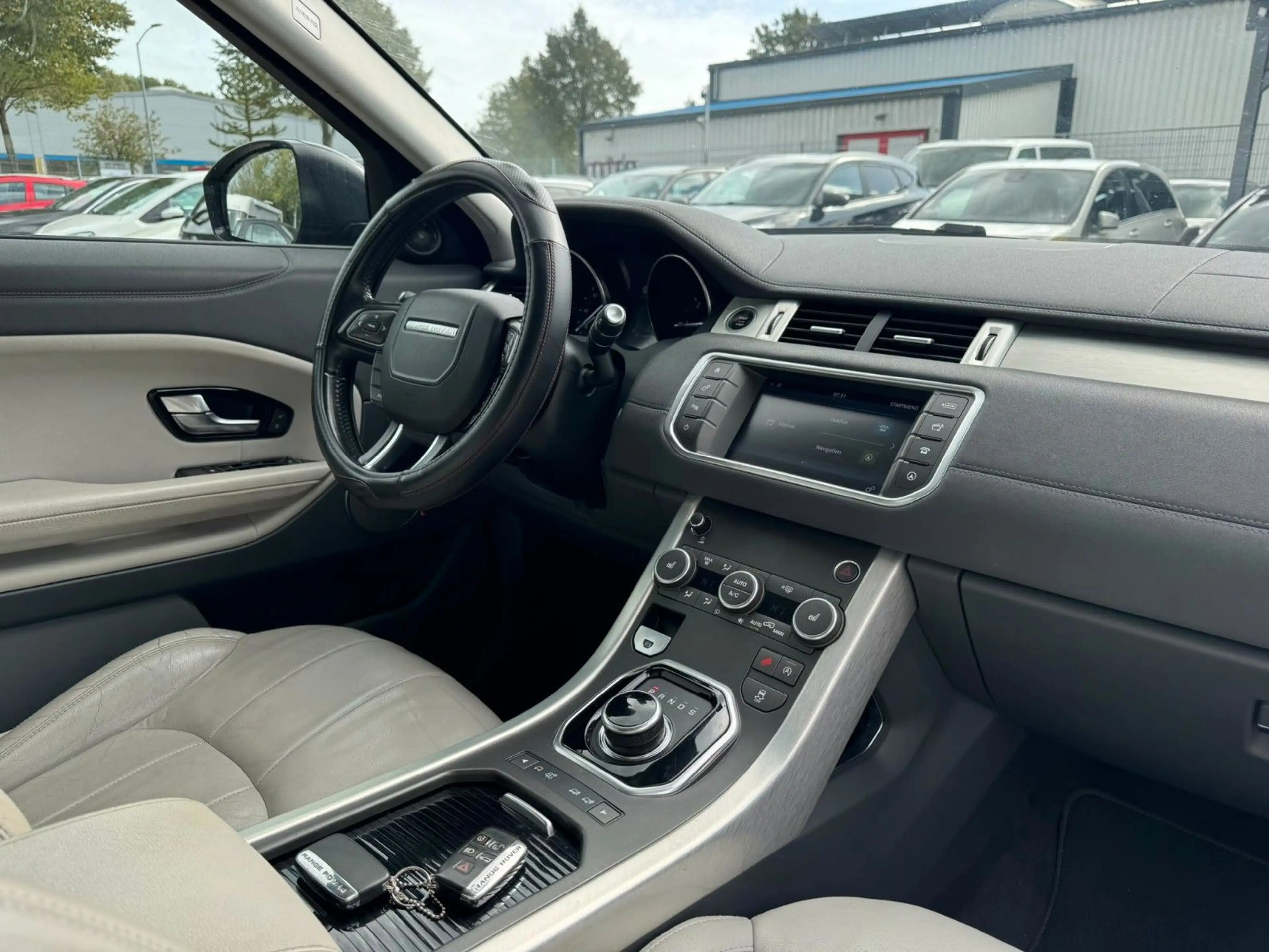 Land Rover Range Rover Evoque SE Dynamic AUTOM°LEDER°SITZH! — photo 13
