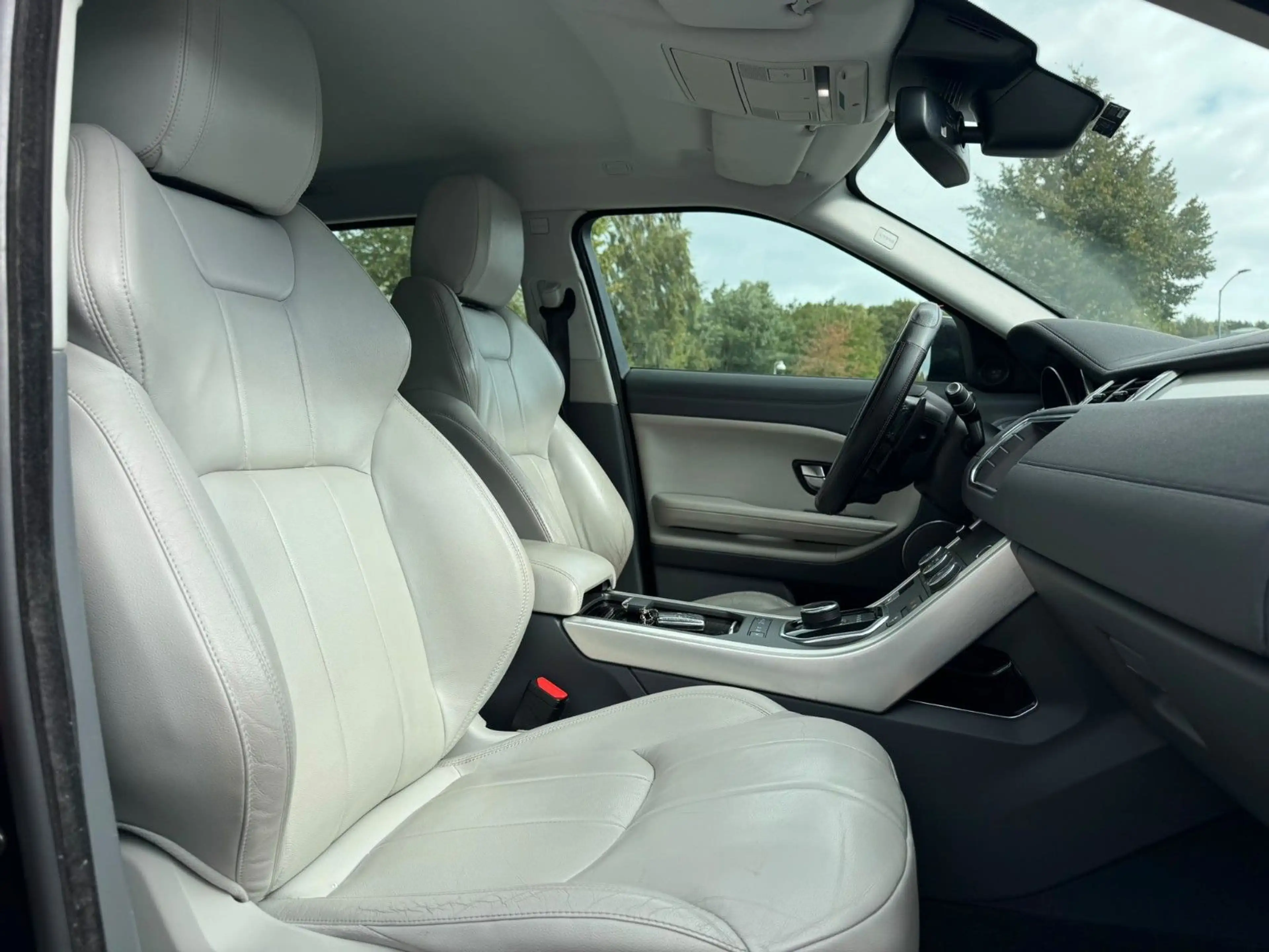 Land Rover Range Rover Evoque SE Dynamic AUTOM°LEDER°SITZH! — photo 10
