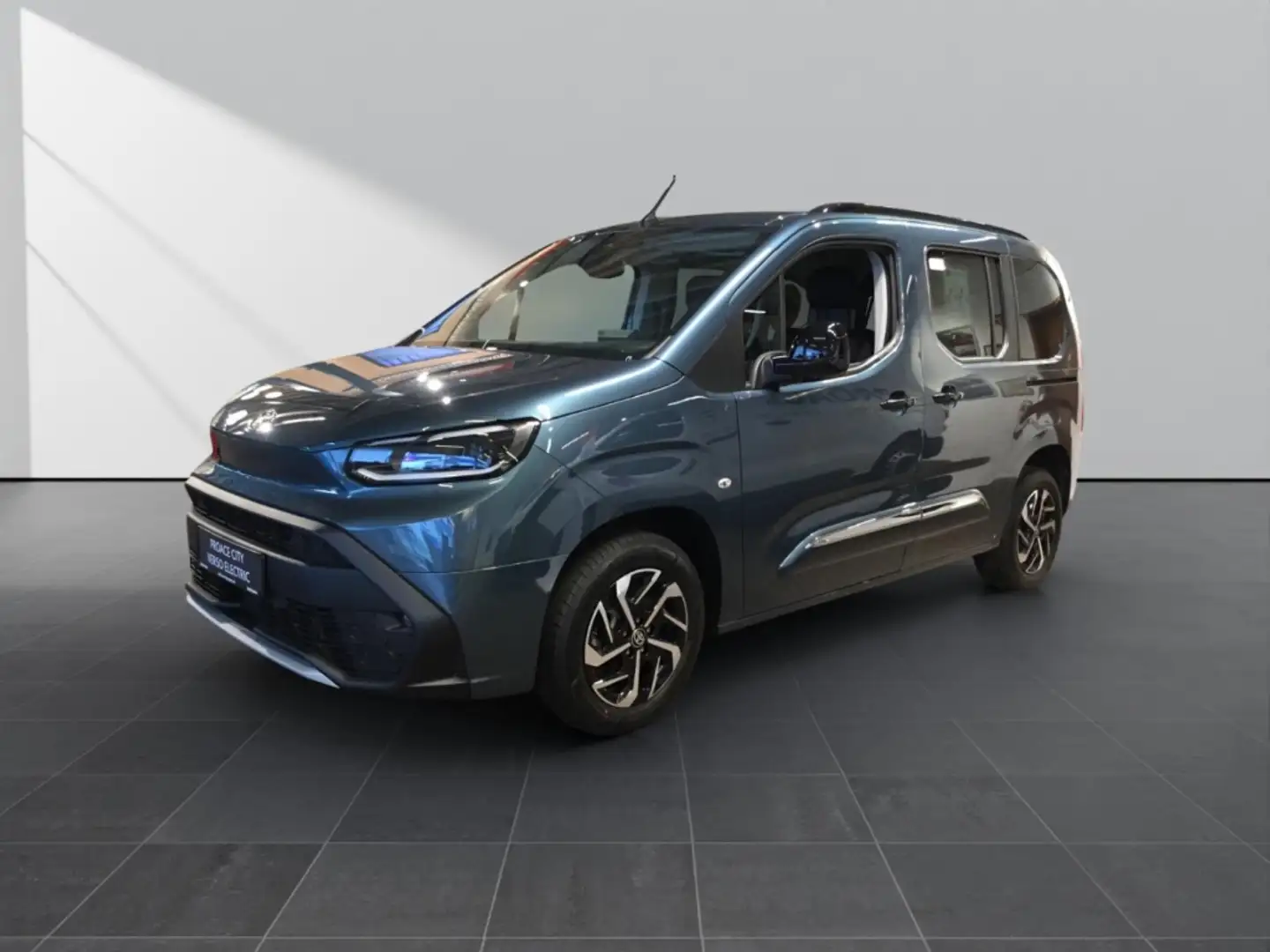 Toyota Proace City Verso L1 Electric Teamplayer Niebieski - 1
