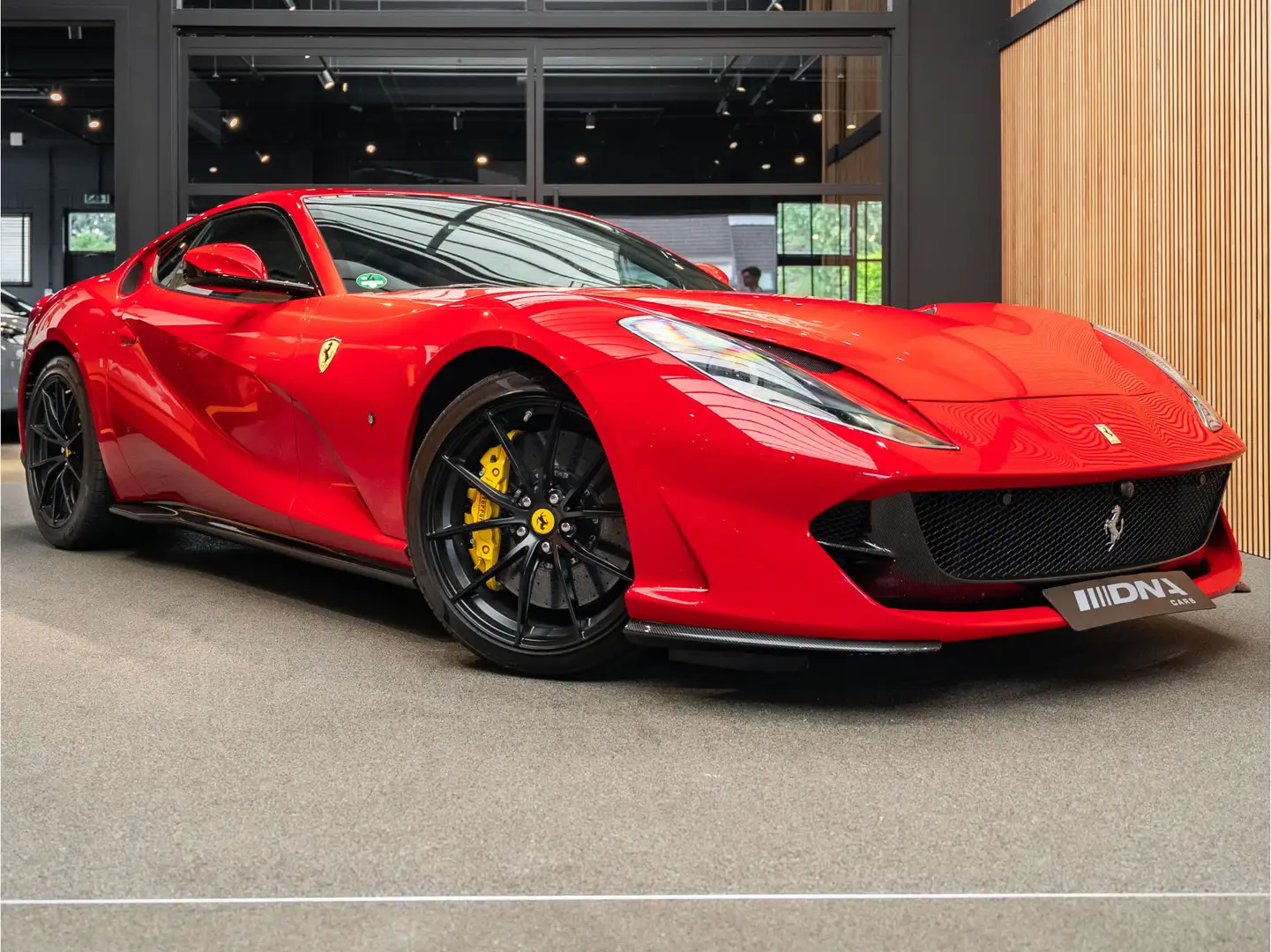 Ferrari 812 V12 Superfast HELE Sport Seats 6.5 V12 Surround Ca Red - 1