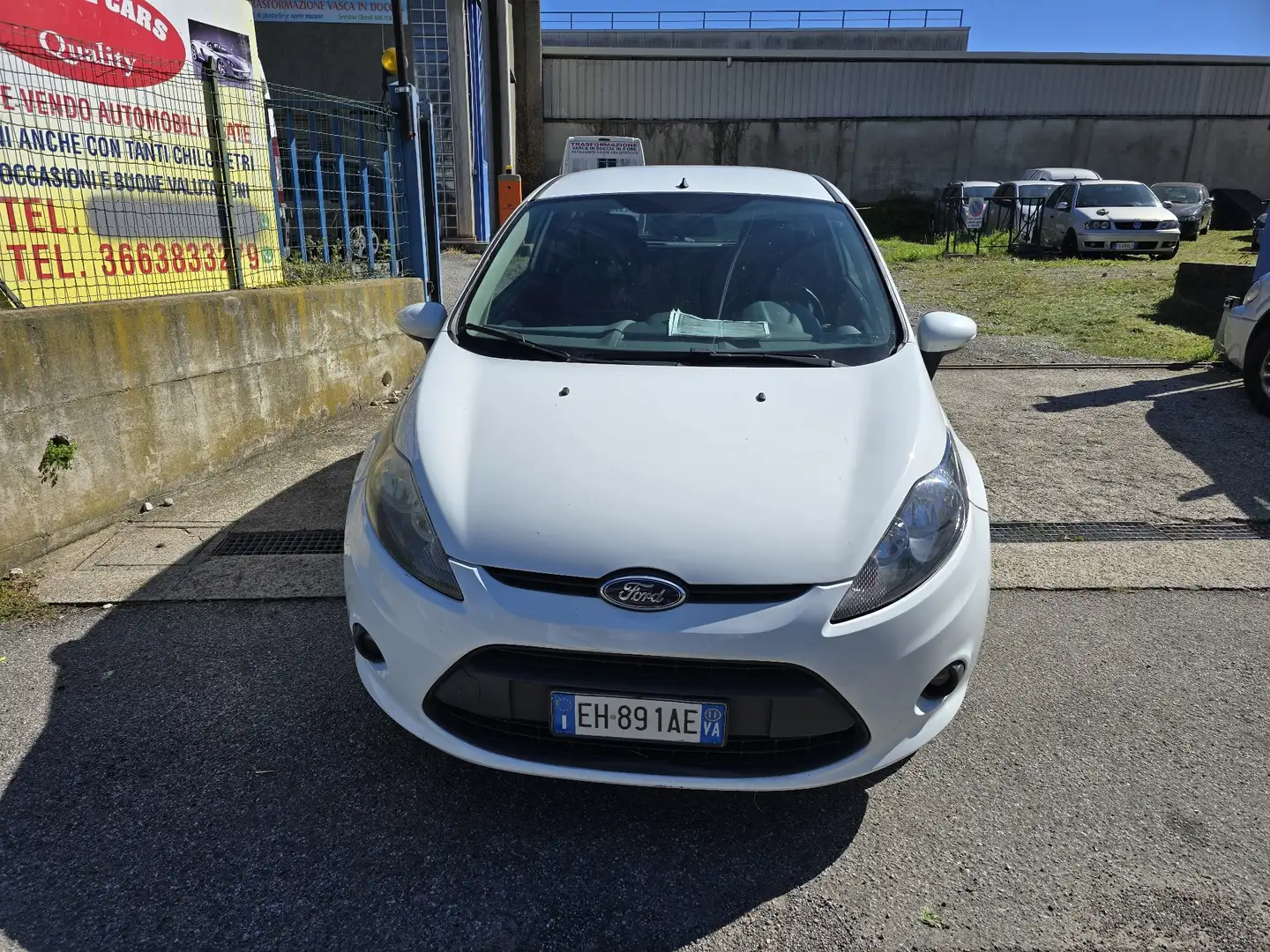 Ford Fiesta 3p 1.2 16v Titanium 82cv Weiß - 1