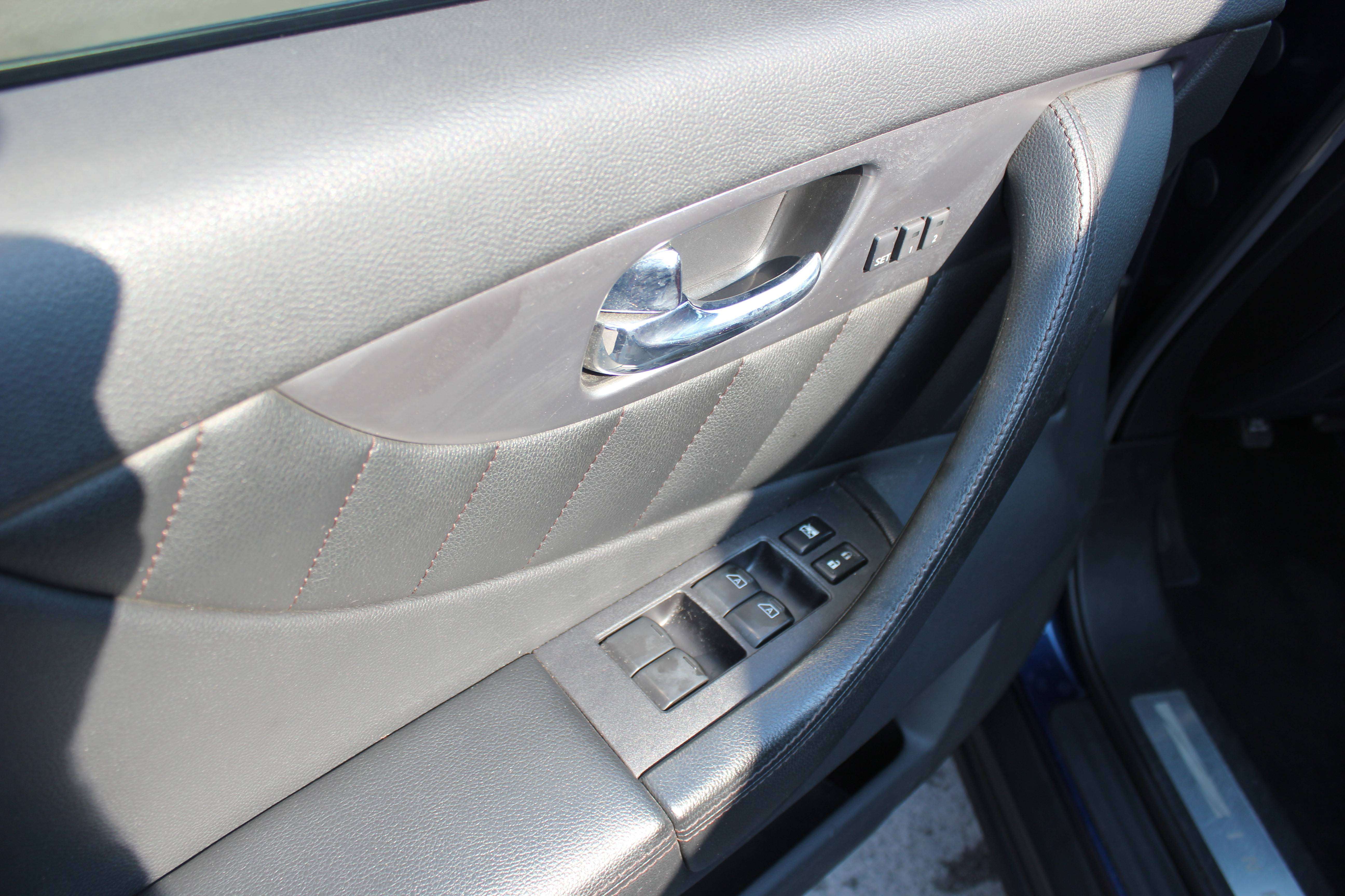 2012 Infiniti FX Limited Edition - Image 15