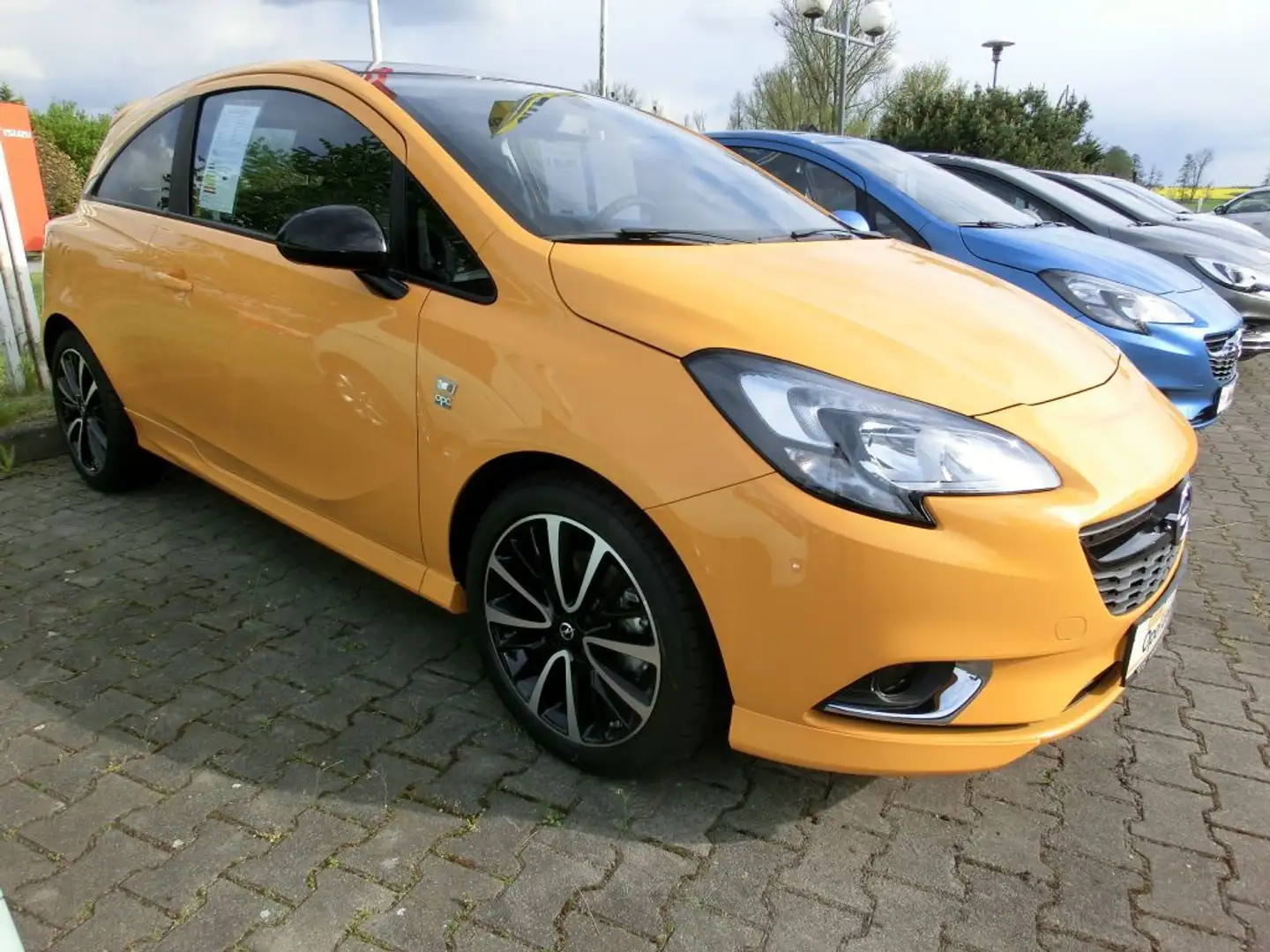 Opel Corsa 1.4 Turbo Color Edition OPC-Line Naranja - 1