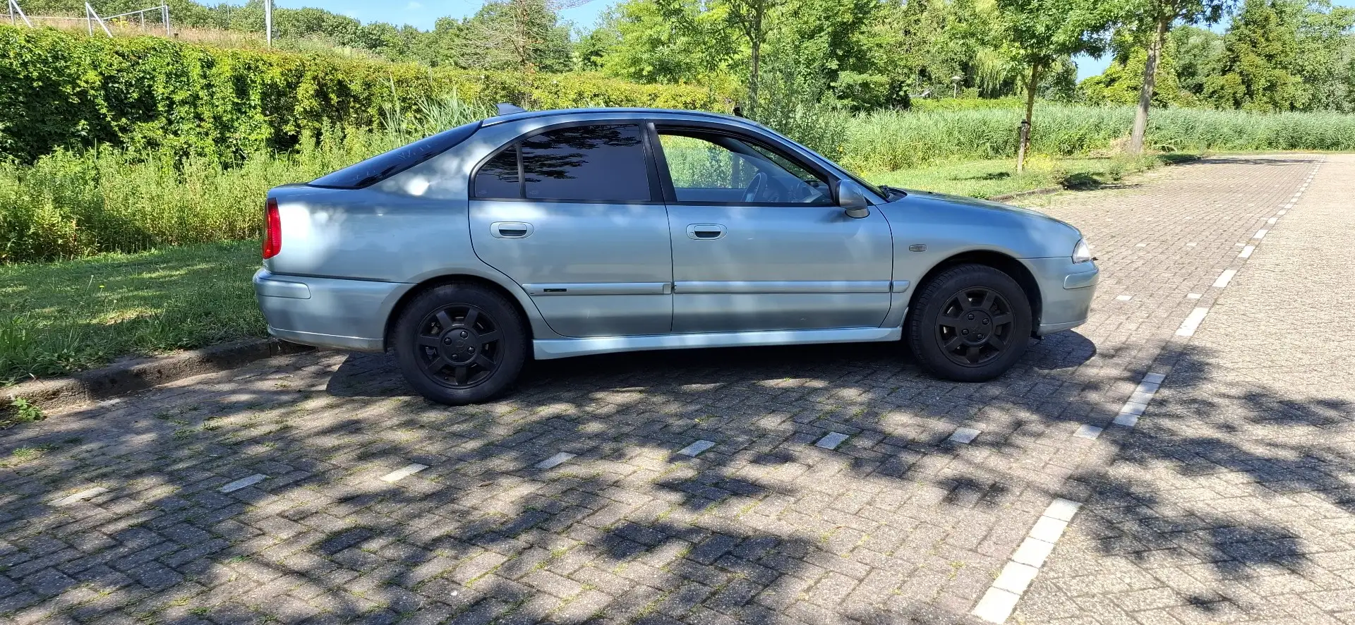 Mitsubishi Carisma 1.6 Platinum Edition Gri - 1