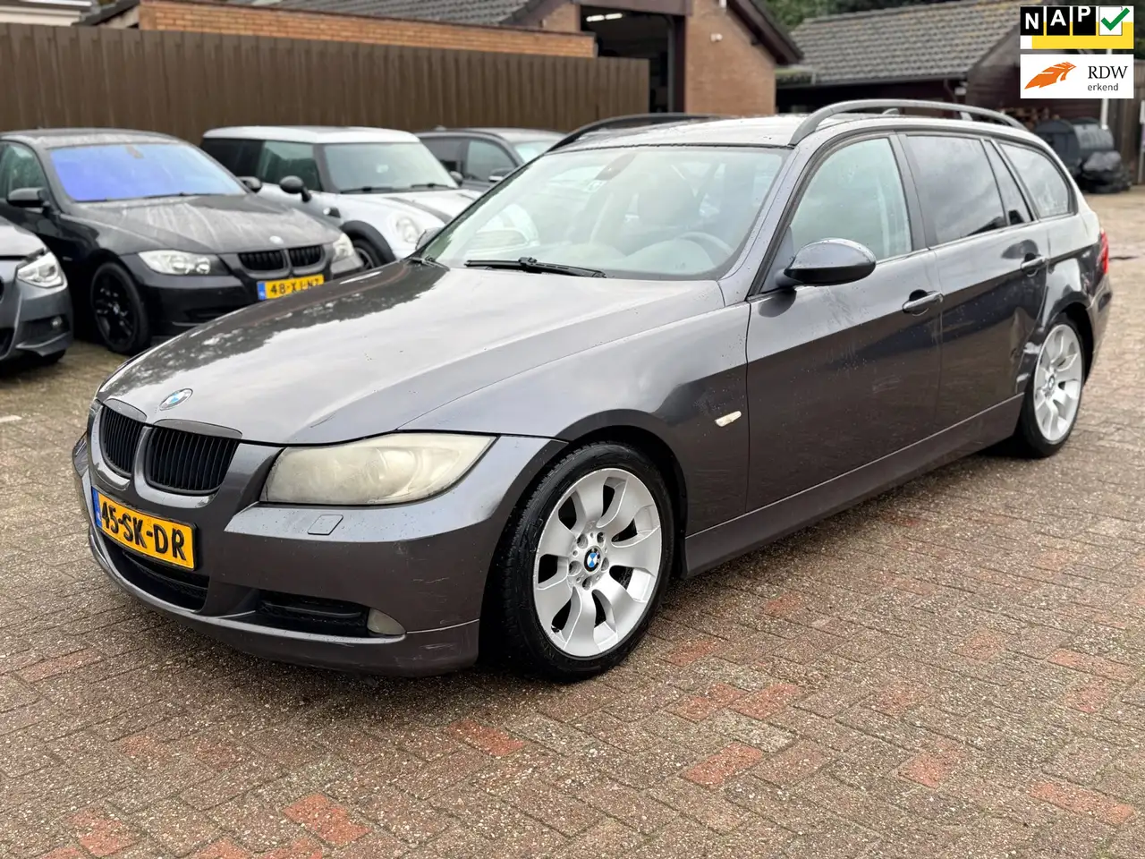 BMW 320