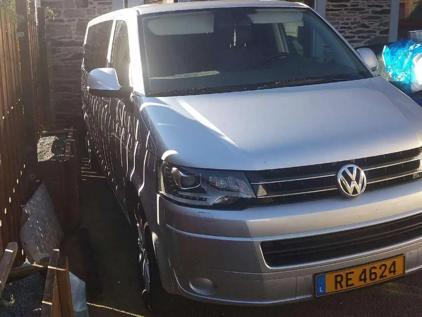 Volkswagen T5 Caravelle Plateado - 1