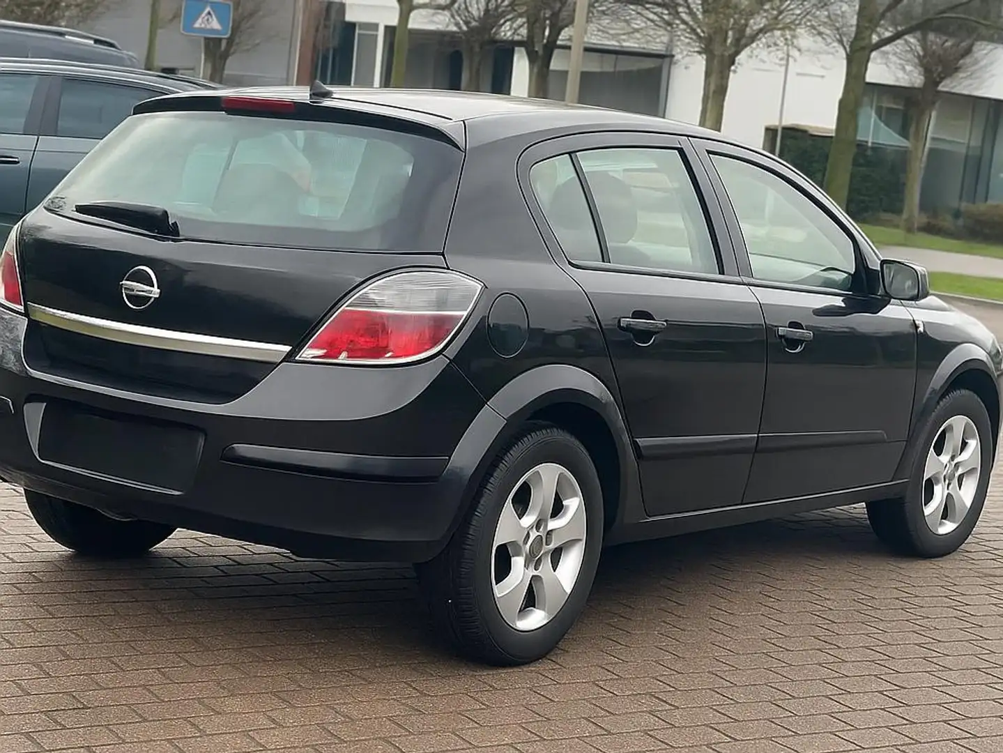 Opel Astra Astra 1.9 CDTi Cosmo Noir - 2