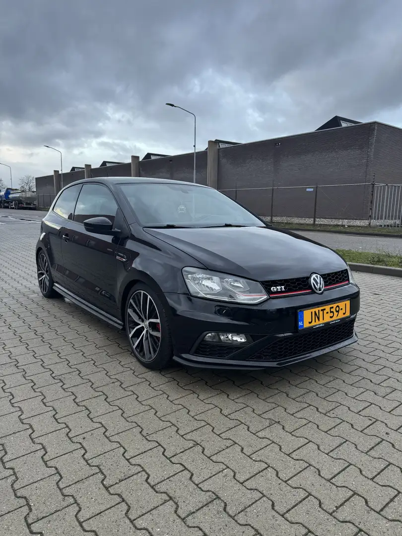 Volkswagen Polo GTI 1.8 TSI (Blue Motion Technology) - 1