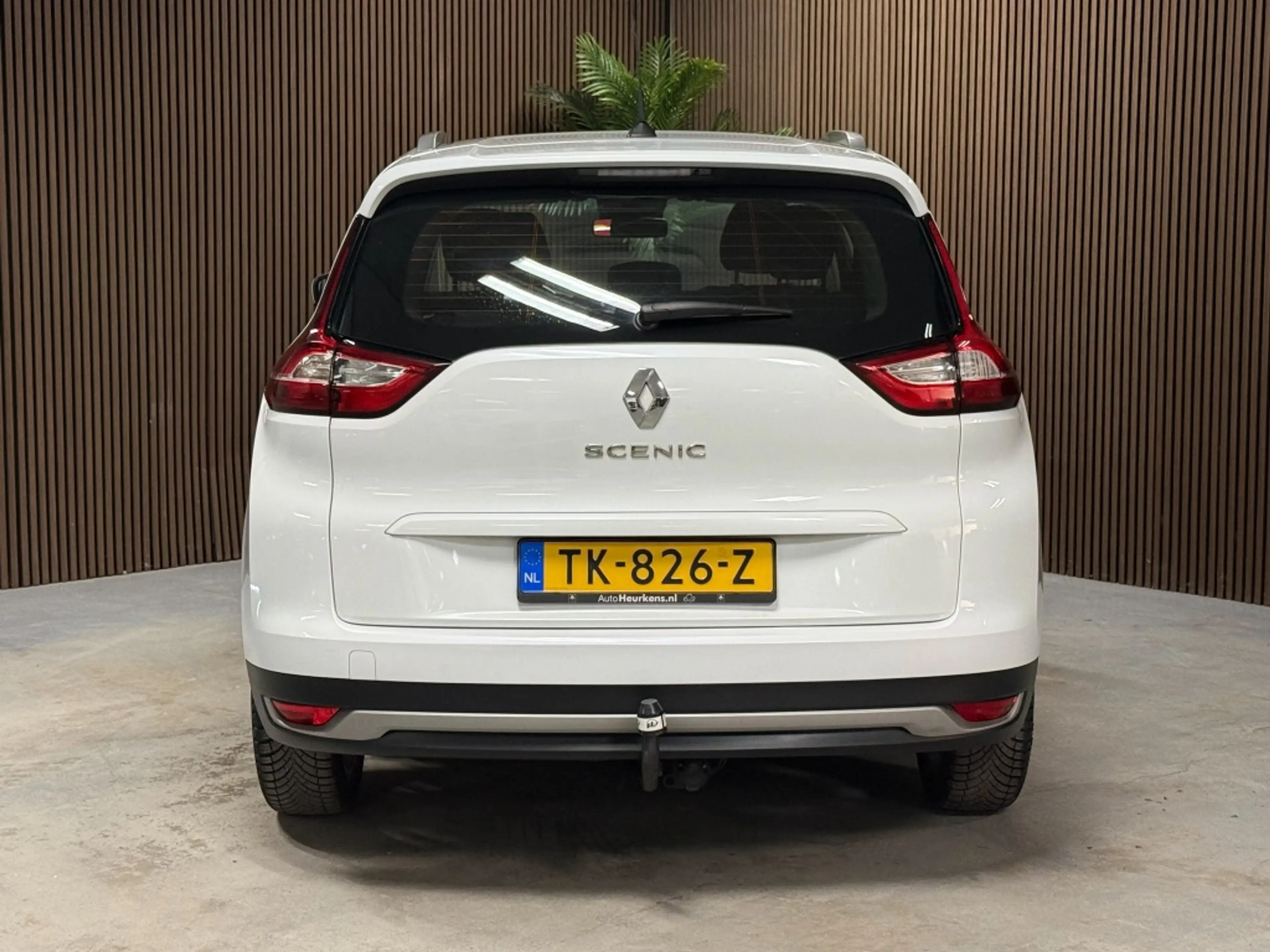 Renault Grand Scenic 1.2 TCe Life 7p. — photo 6