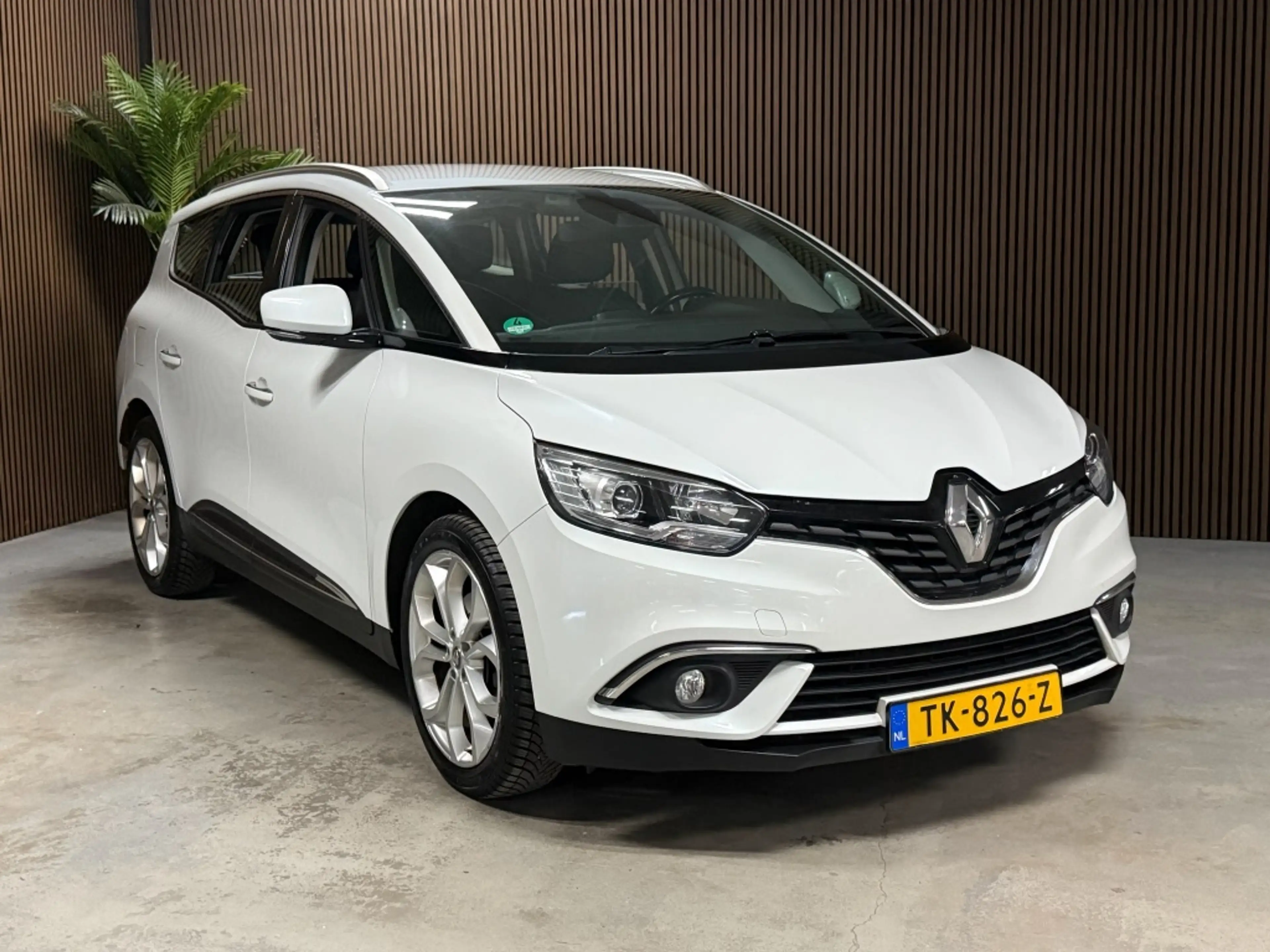 Renault Grand Scenic 1.2 TCe Life 7p. — photo 3