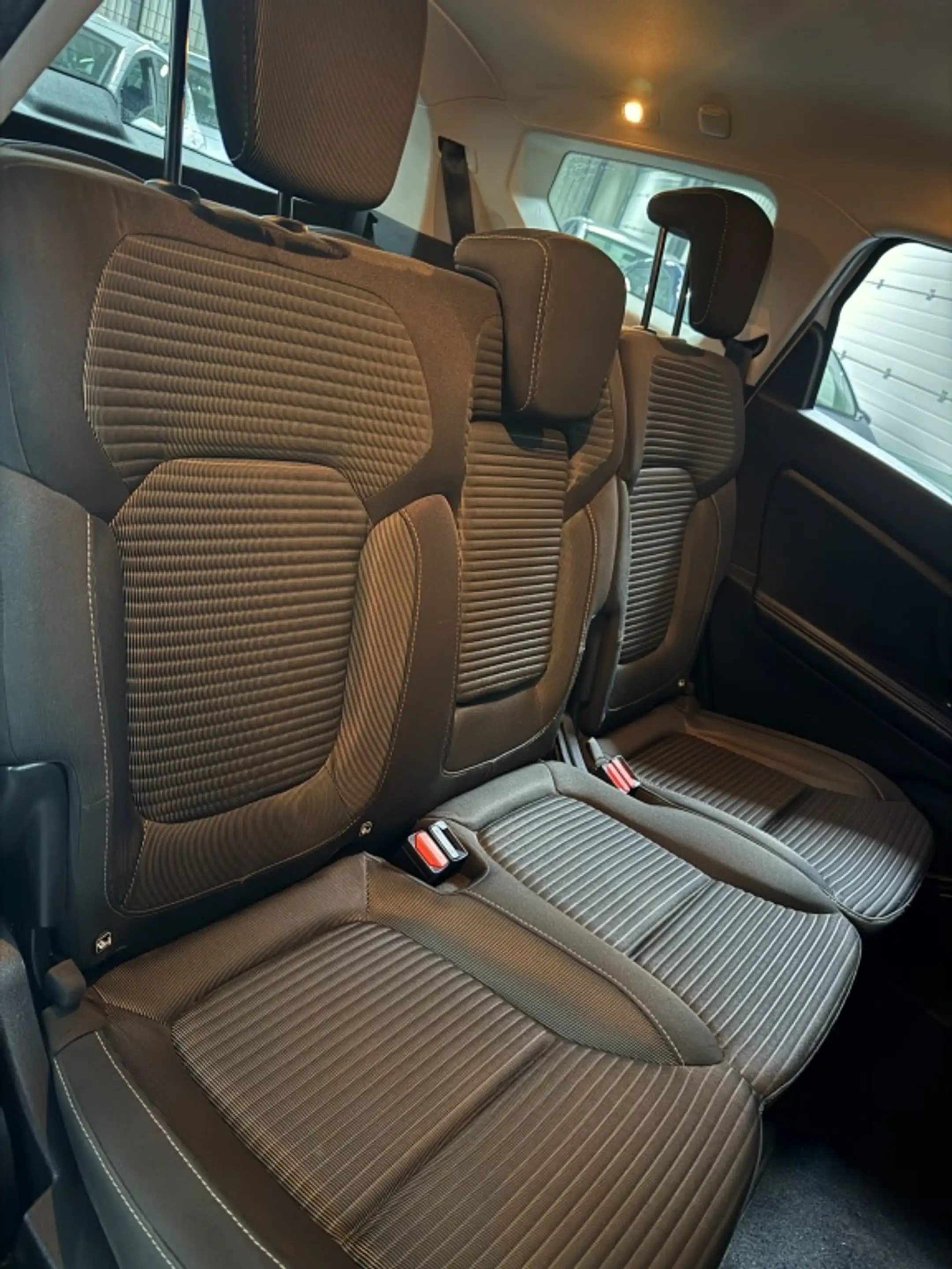 Renault Grand Scenic 1.2 TCe Life 7p. — photo 11