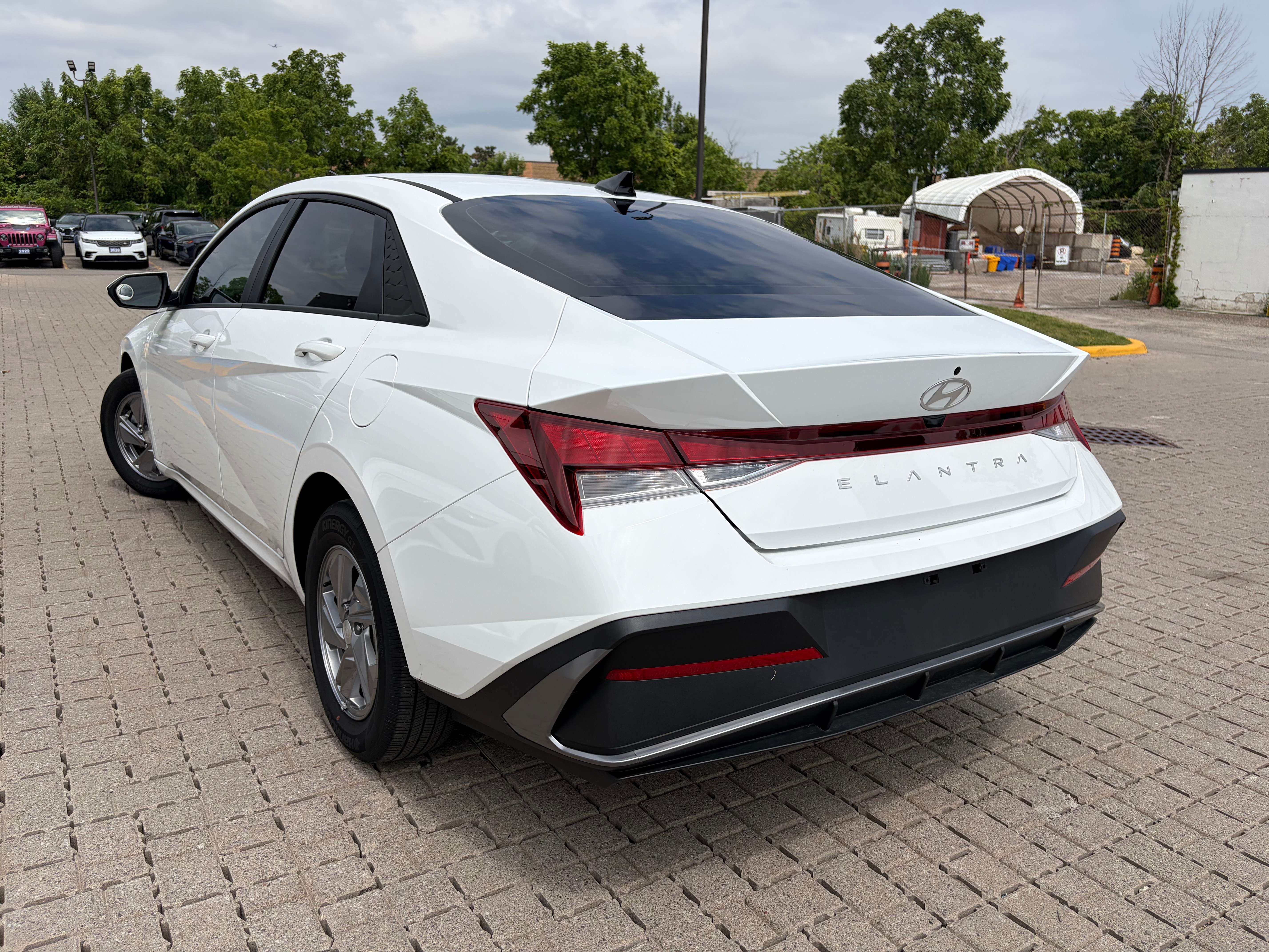 2024 Hyundai Elantra Essential — снимка 1