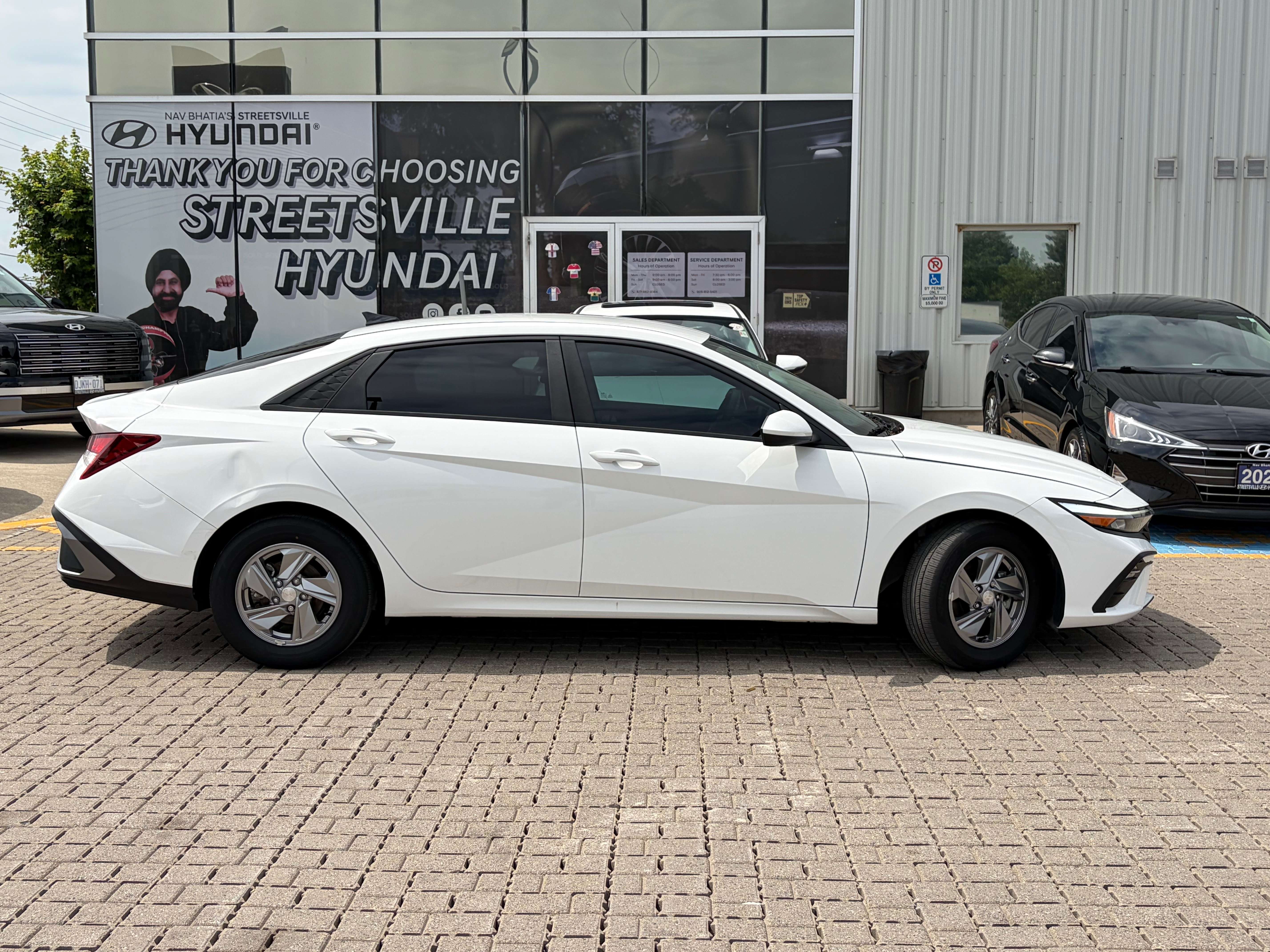 2024 Hyundai Elantra Essential — снимка 1