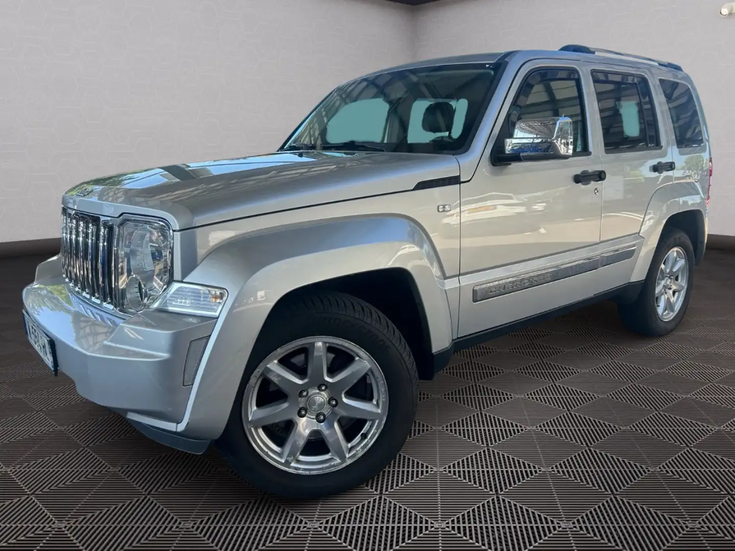 Jeep Cherokee Limited Plateado - 1