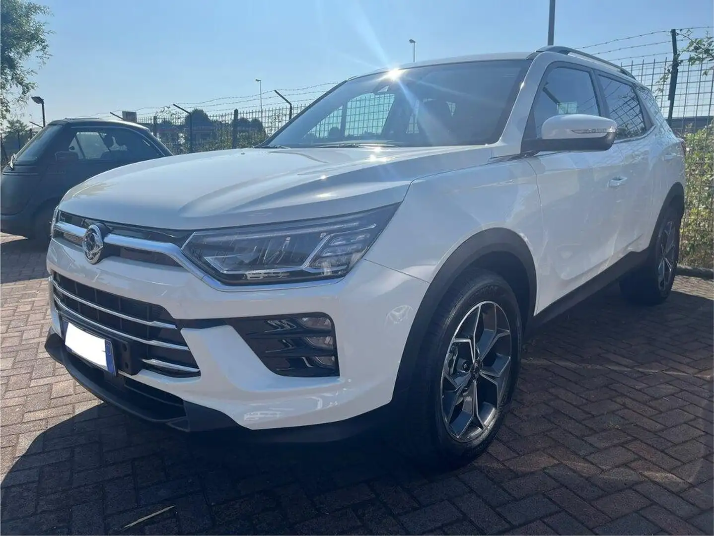 SsangYong Korando 1.6 Dream 2wd auto Alb - 1
