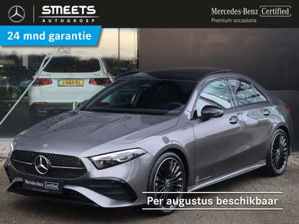 Mercedes-Benz A 180 AMG Line | Panoramadak | Trekhaak | 360° camera |