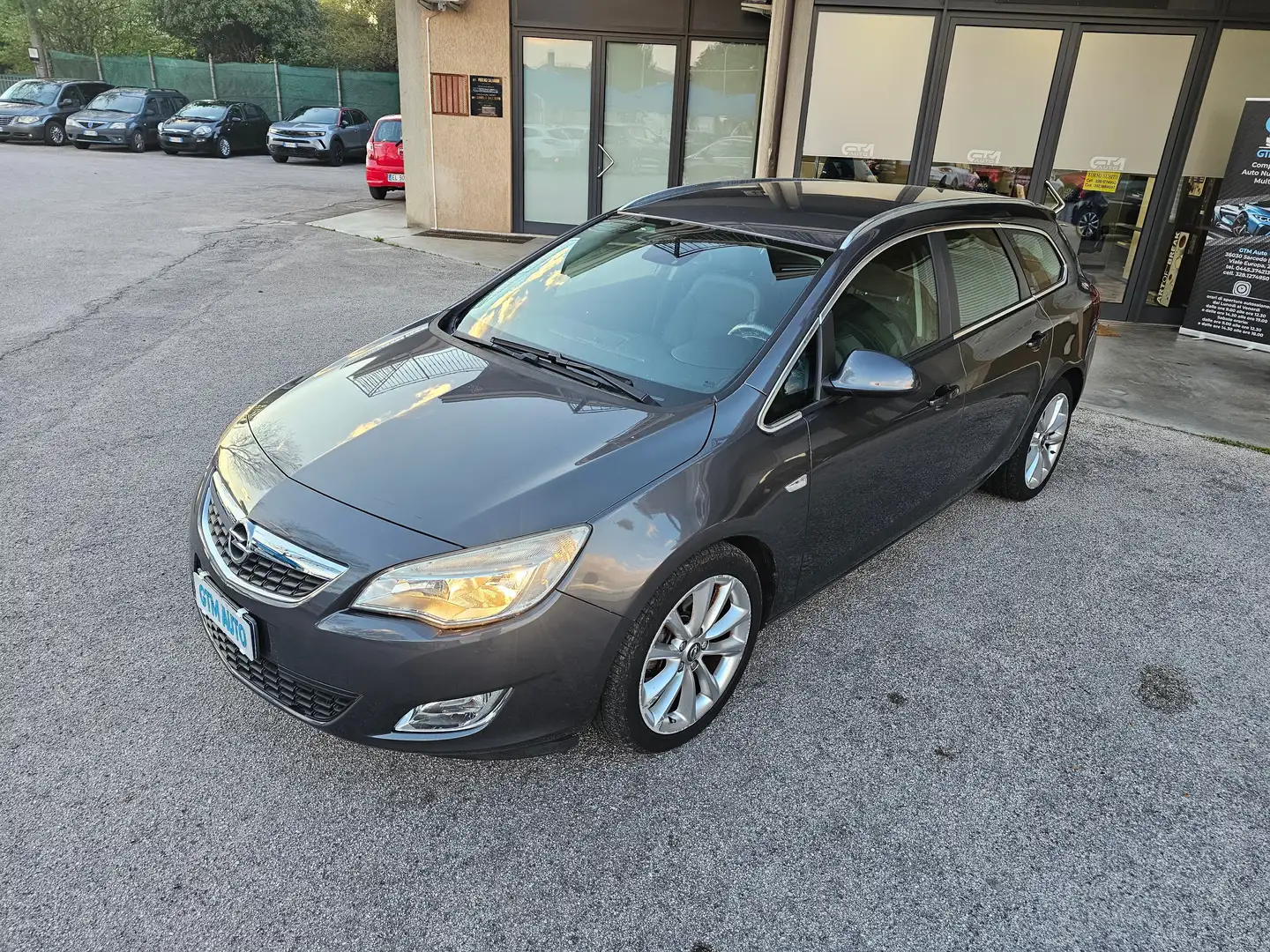 Opel Astra Gris - 2