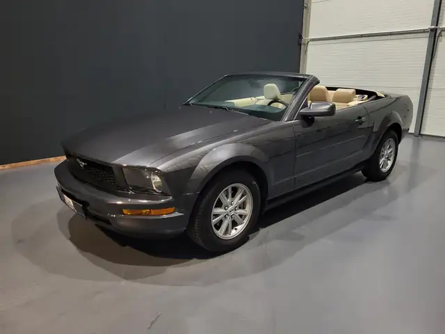 Ford Mustang 4.0 V6 Cabrio *Leder*