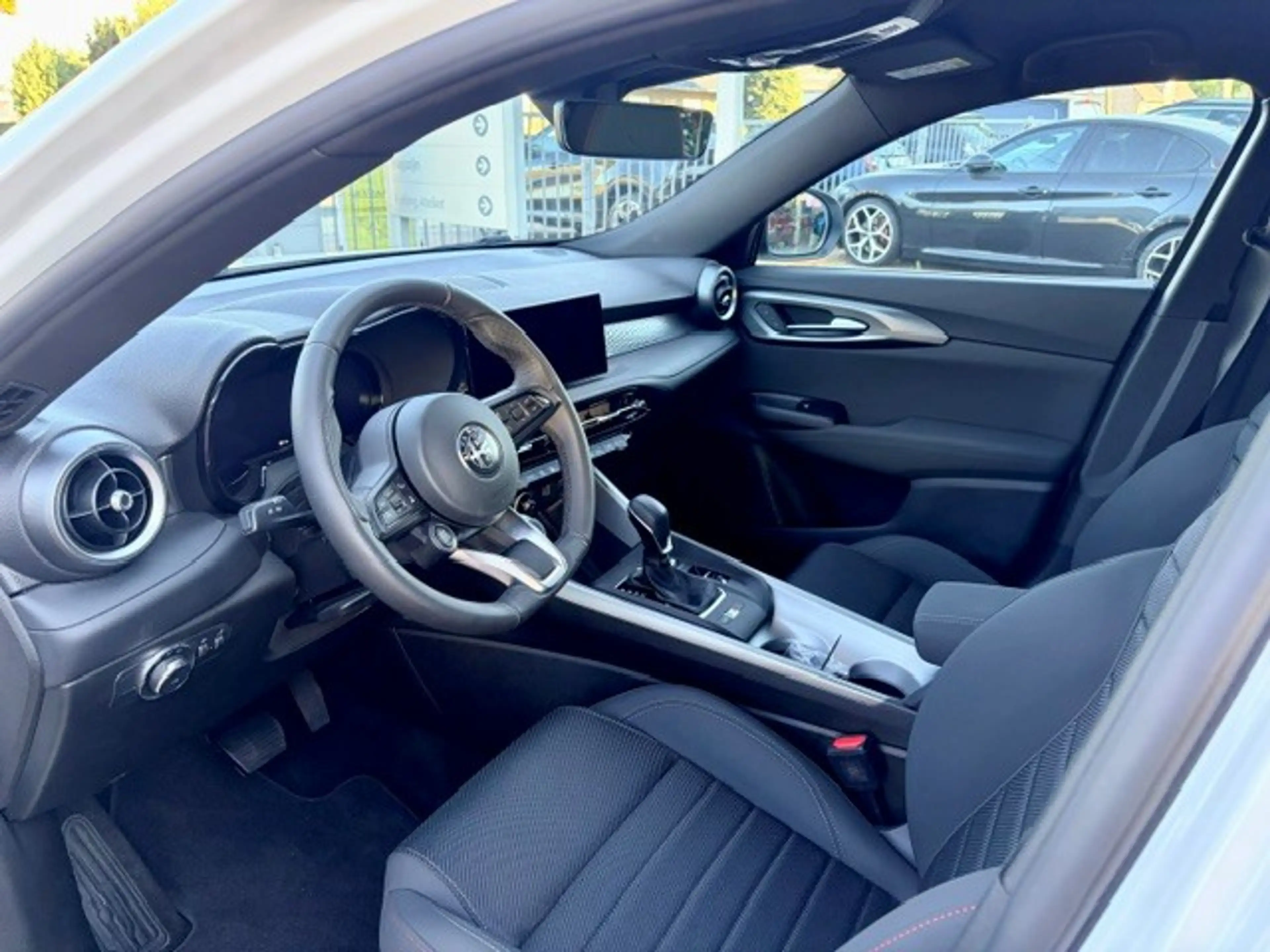 Alfa Romeo Tonale Tonale 1.5 MHEV Sprint — photo 12