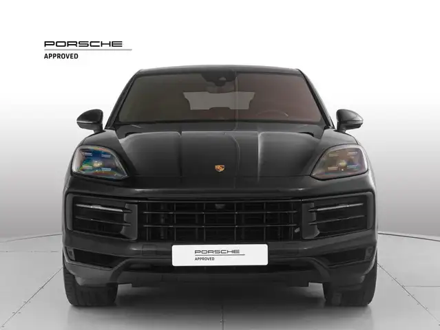Porsche Cayenne view 8