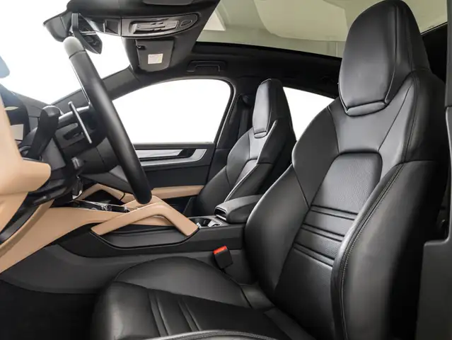 Porsche Cayenne view 12