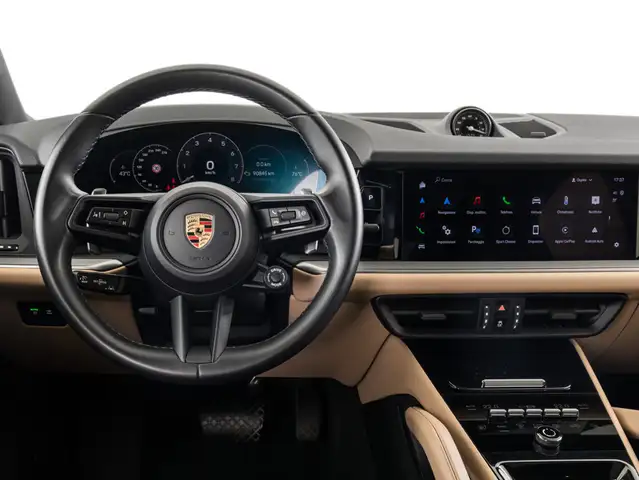 Porsche Cayenne view 13