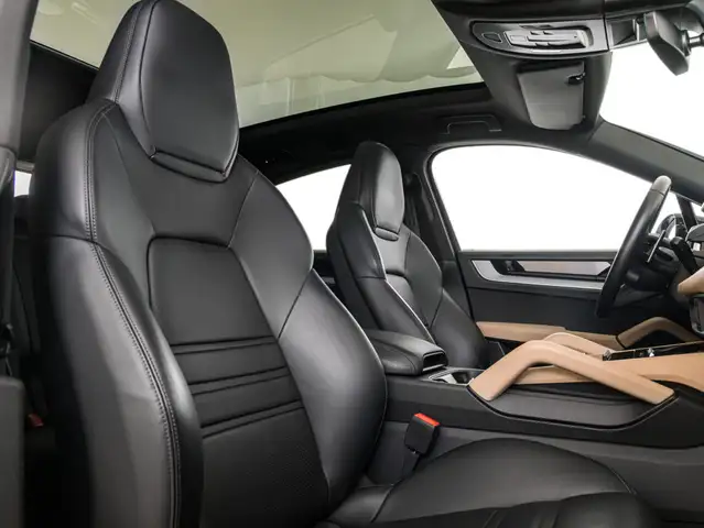 Porsche Cayenne view 14