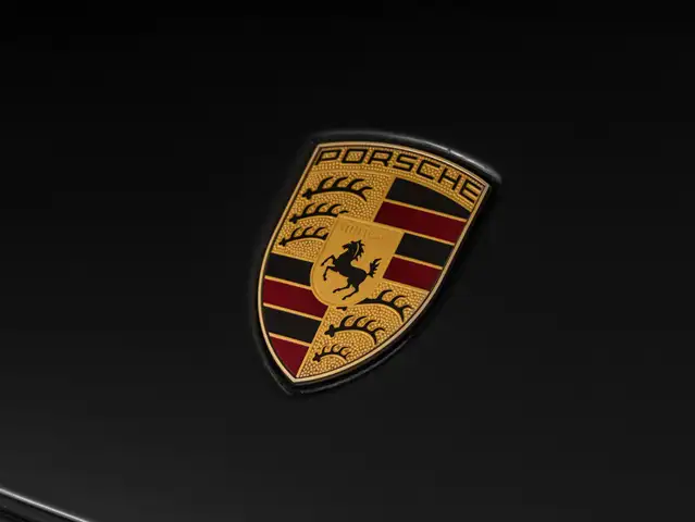 Porsche Cayenne view 10
