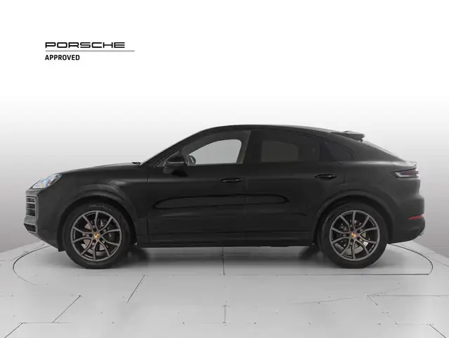Porsche Cayenne view 2