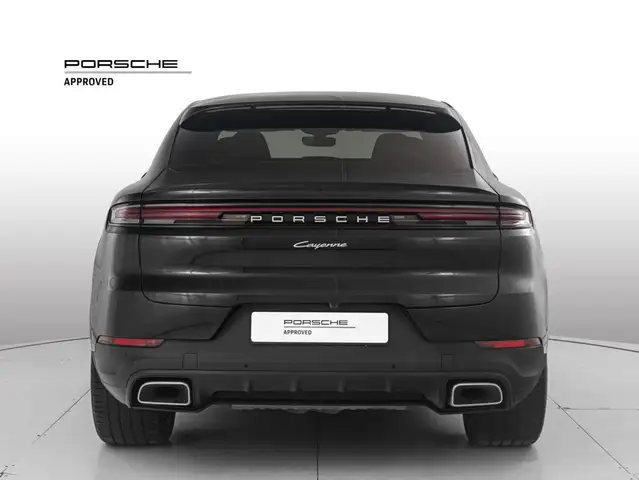 Porsche Cayenne view 4