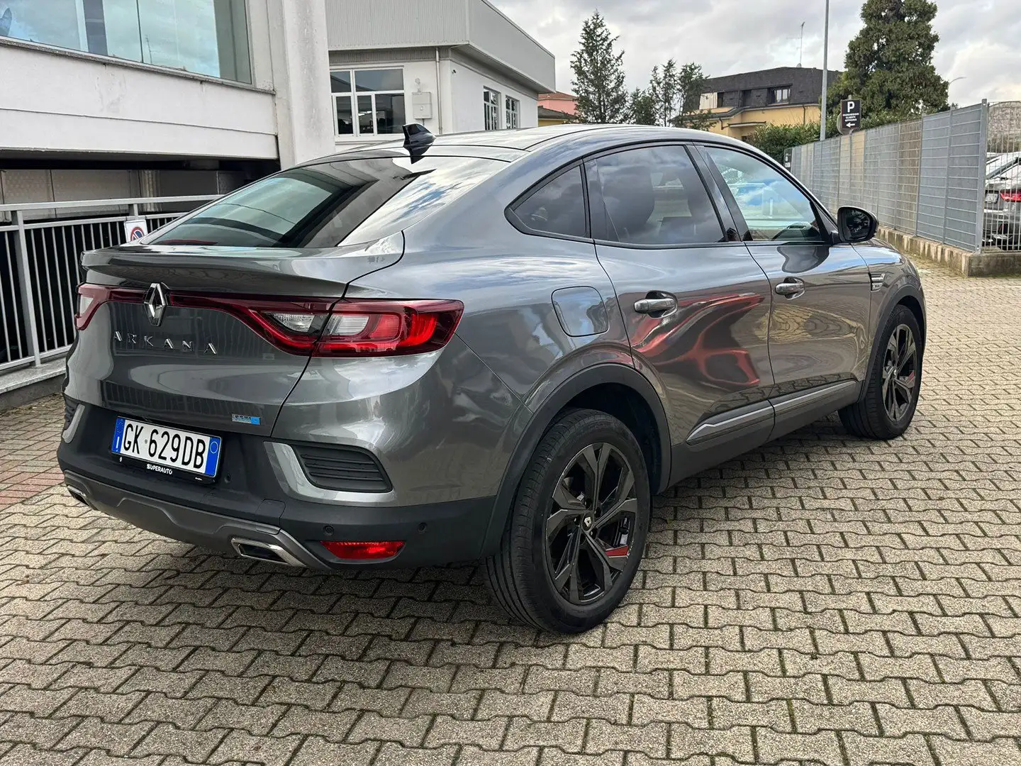 Renault Arkana 1.6 E-Tech full hybrid Techno Auto 145cv Grigio - 2