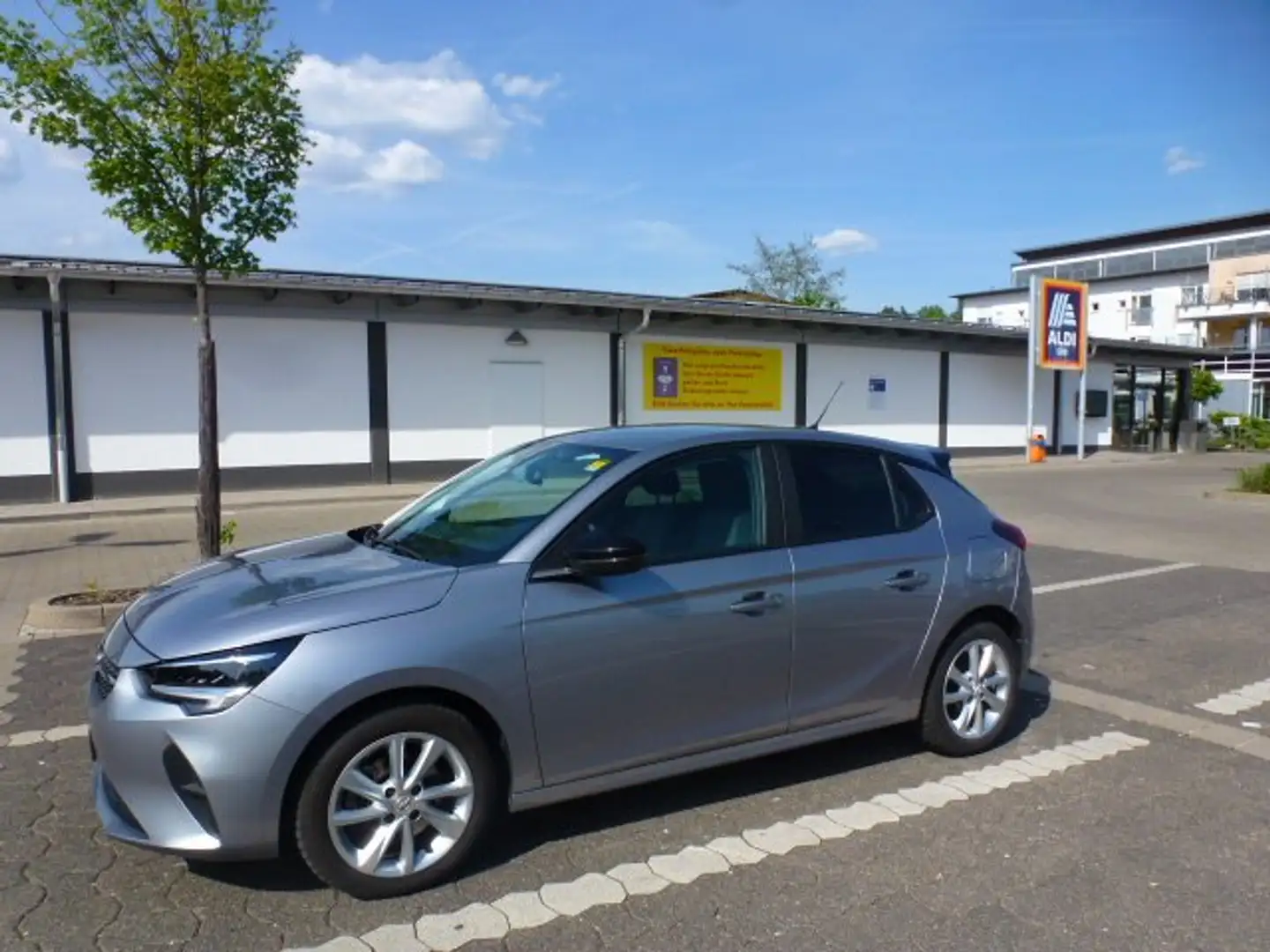 Opel Corsa F Edition 1.2 Autom, wenig km, scheckheftg. Silber - 1